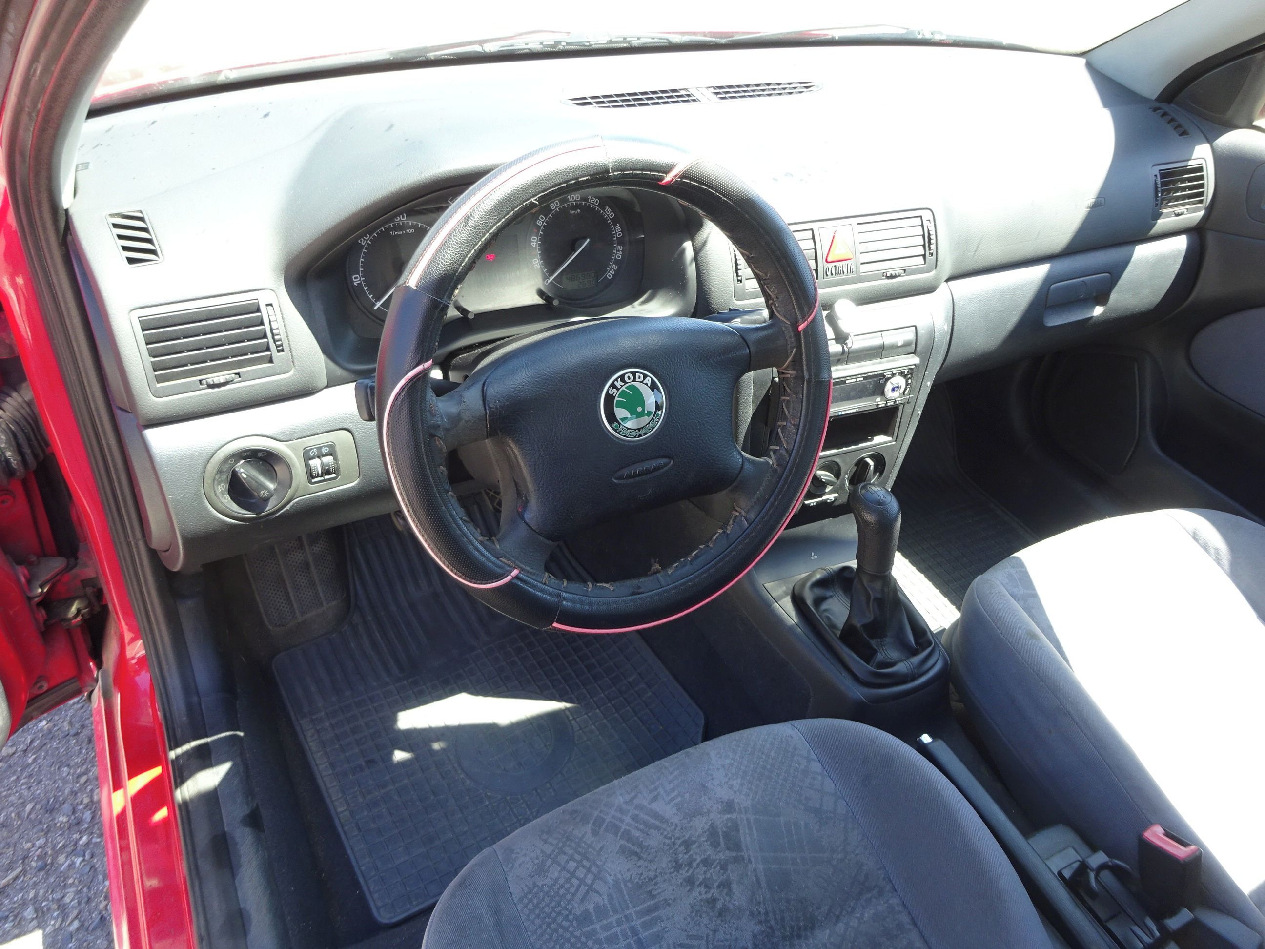 Škoda Octavia, 1.9 TDI (66 KW) KLIMA - fotka 5