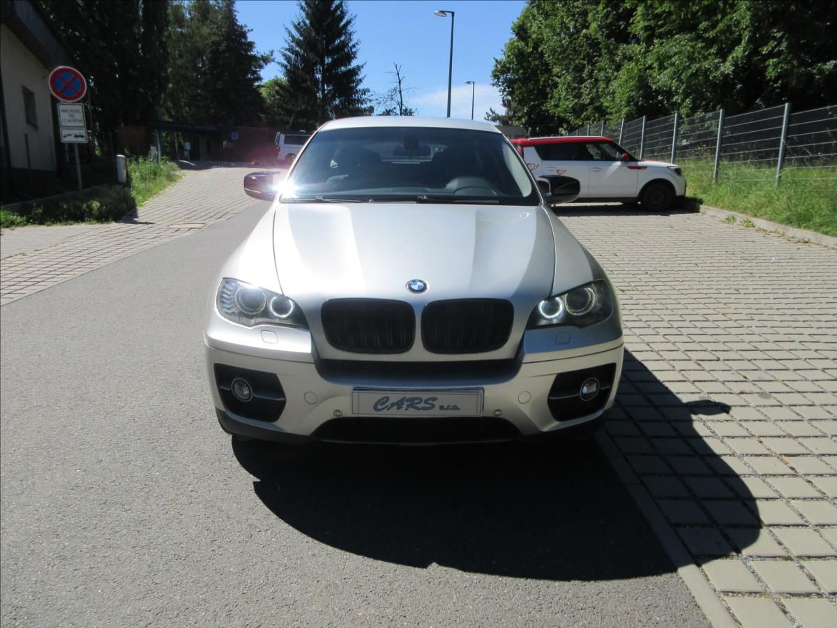 BMW X6, 3,0 xDrive35D, 210Kw, Nové v Č - fotka 3