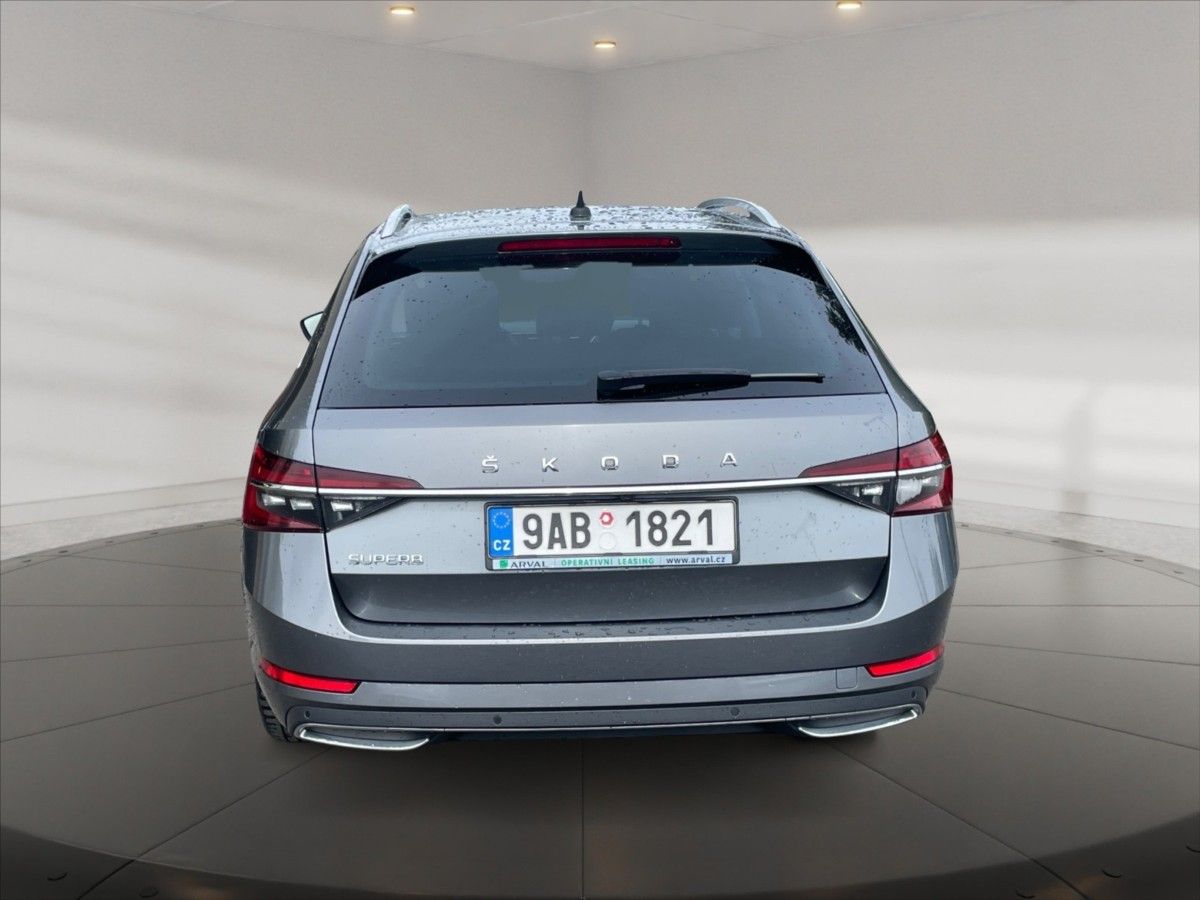 Škoda Superb, 2,0 TDI 147 L&K Combi Aut - fotka 5