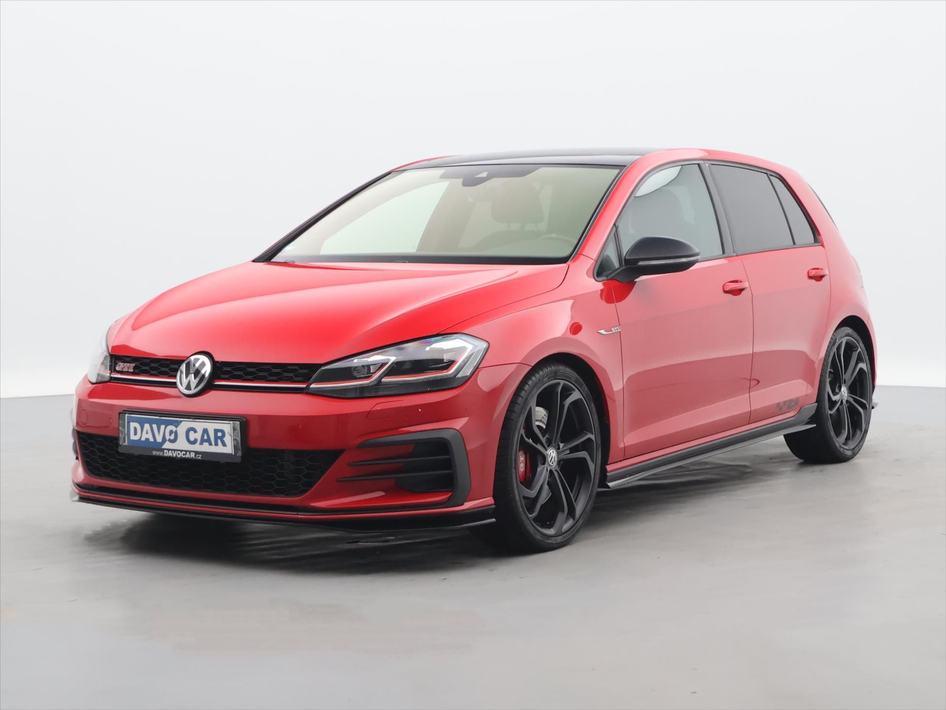 Volkswagen Golf, 2,0 TSI 213kW GTI TCR Panorama - fotka 3