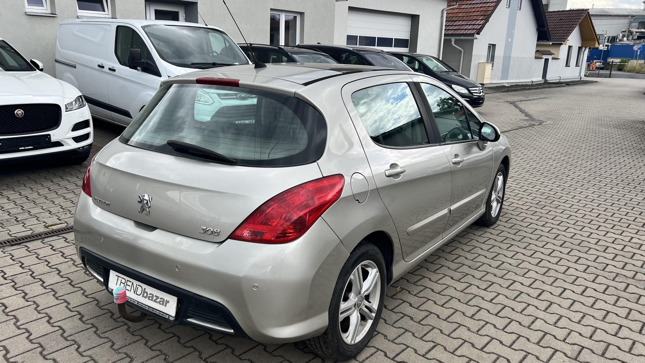 Peugeot 308, 2.0 HDi 6M/T panorama - fotka 4
