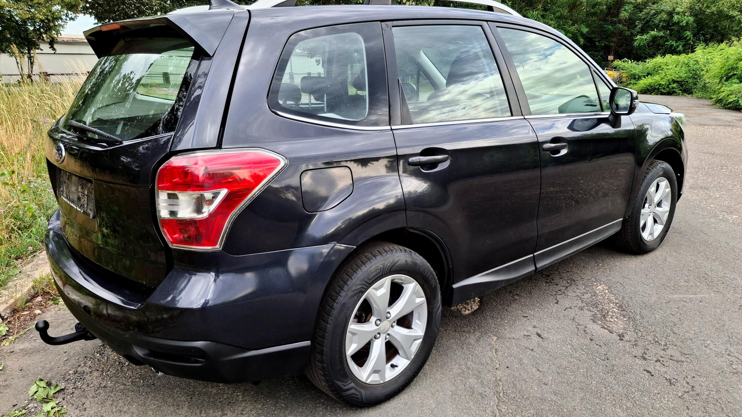 Subaru Forester, 2.0 benzin 110 kw 4x4 - fotka 6