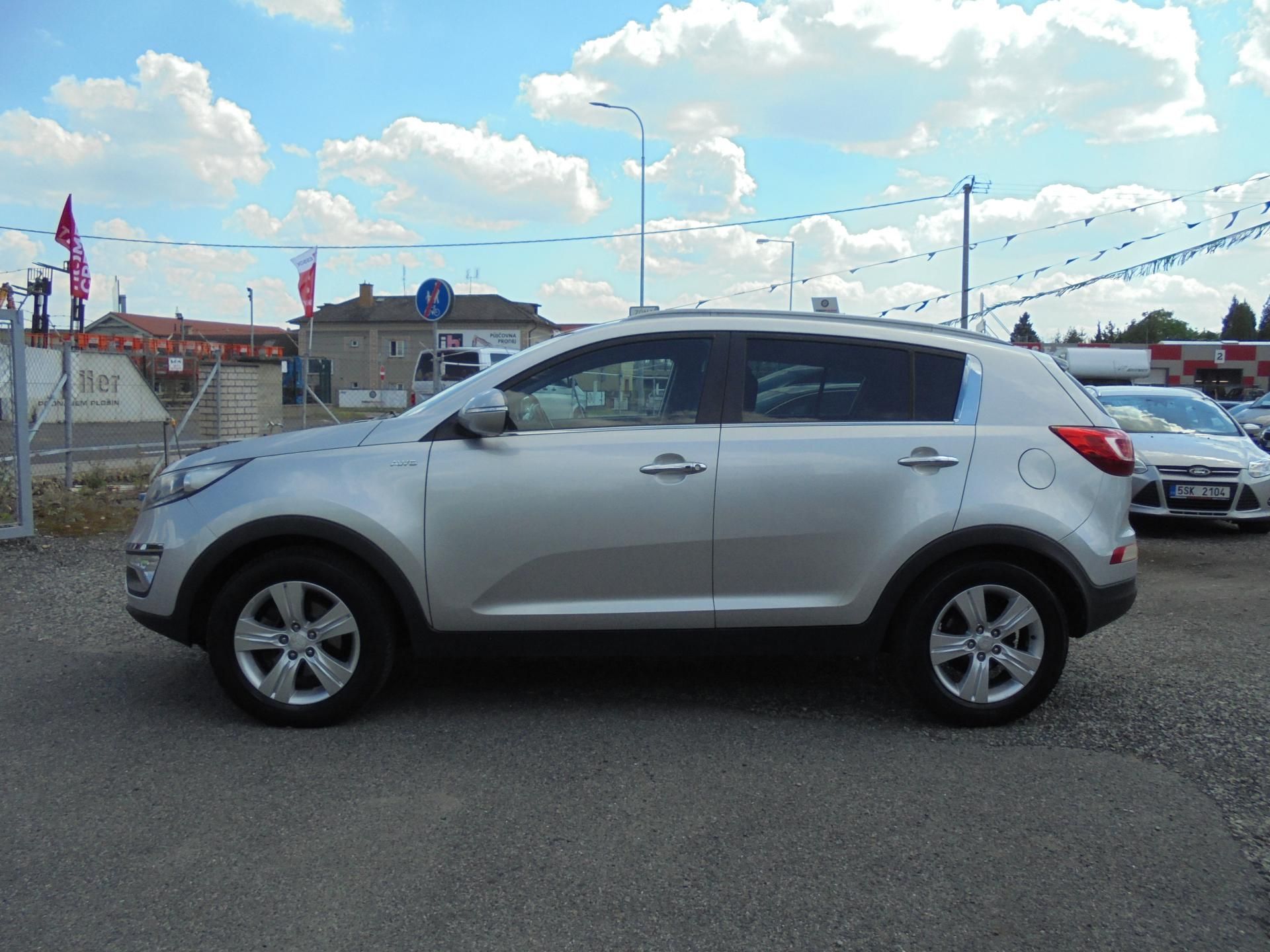 Kia Sportage, 2.0 CRDi- AUTOMAT- 4x4 - fotka 4