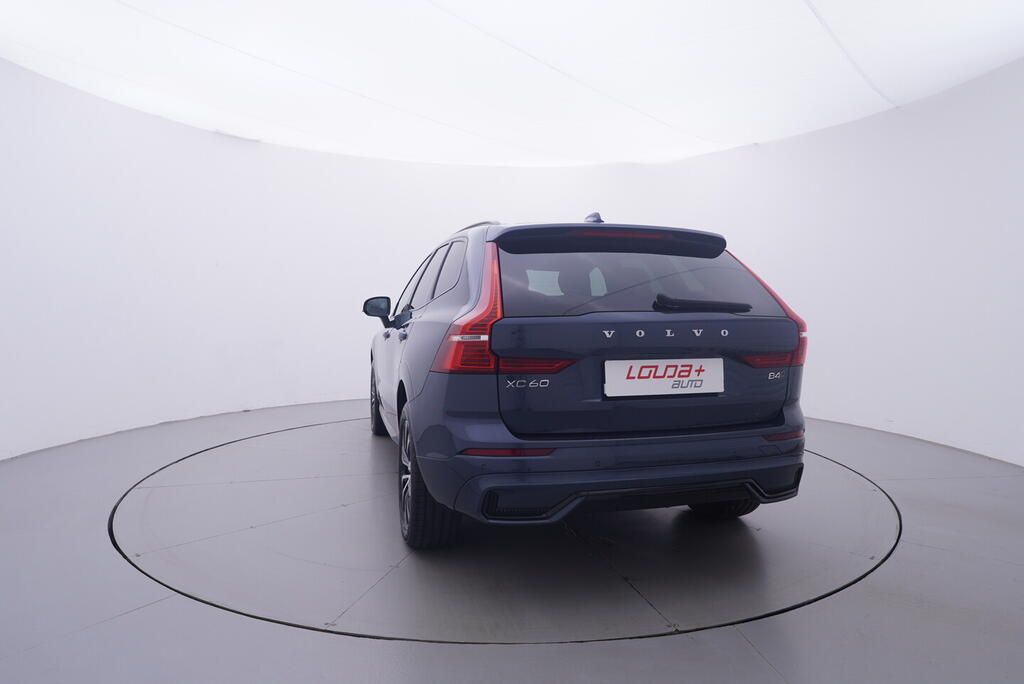Volvo XC60, 2.0 . 145 kW - fotka 4