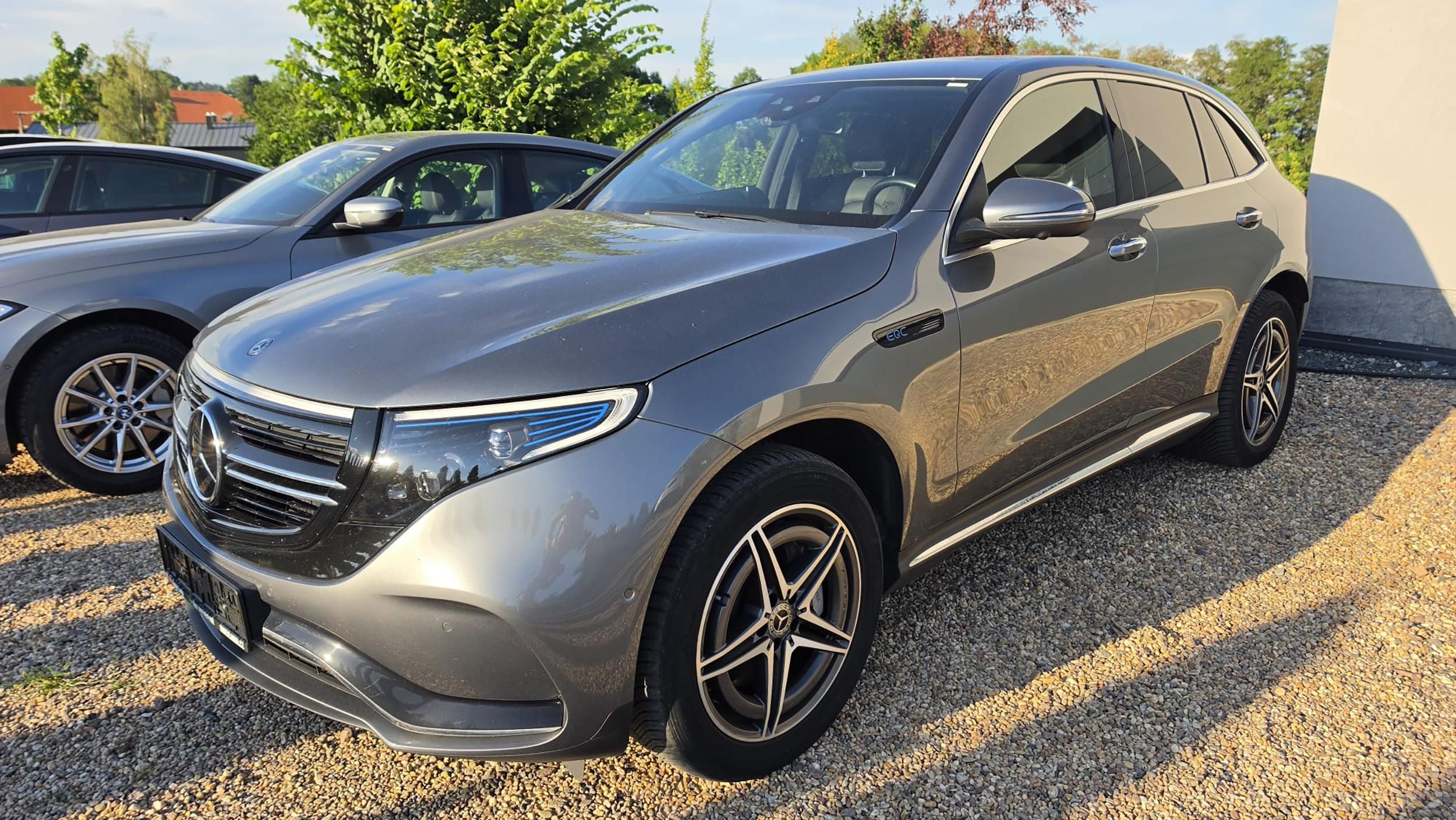 Mercedes-Benz EQC, 400 4Matic 85 kWh - fotka 3