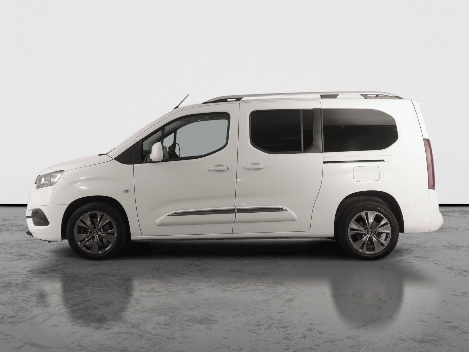 Toyota Proace City Verso, Maxi 1.2 T, Family, 7Míst - fotka 3