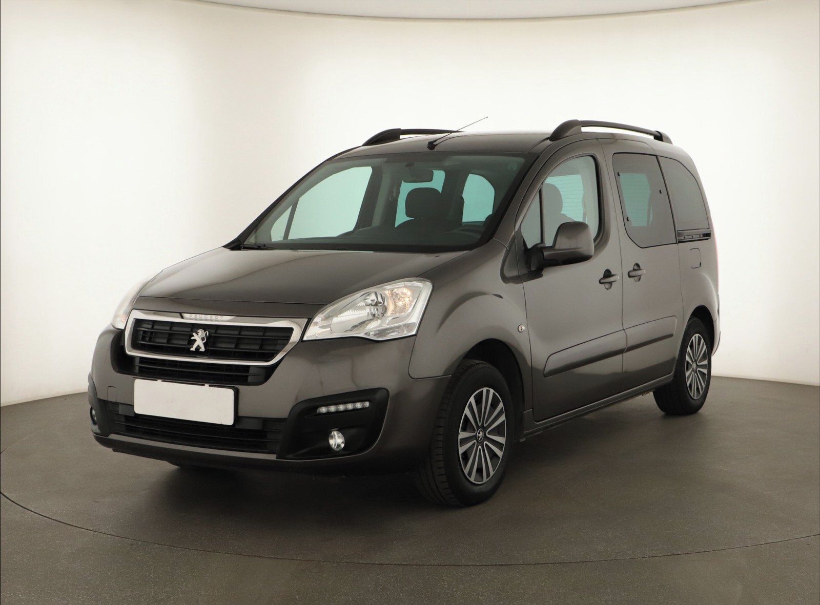 Peugeot Partner, 1.6 BlueHDi, Active, 5Míst - fotka 2