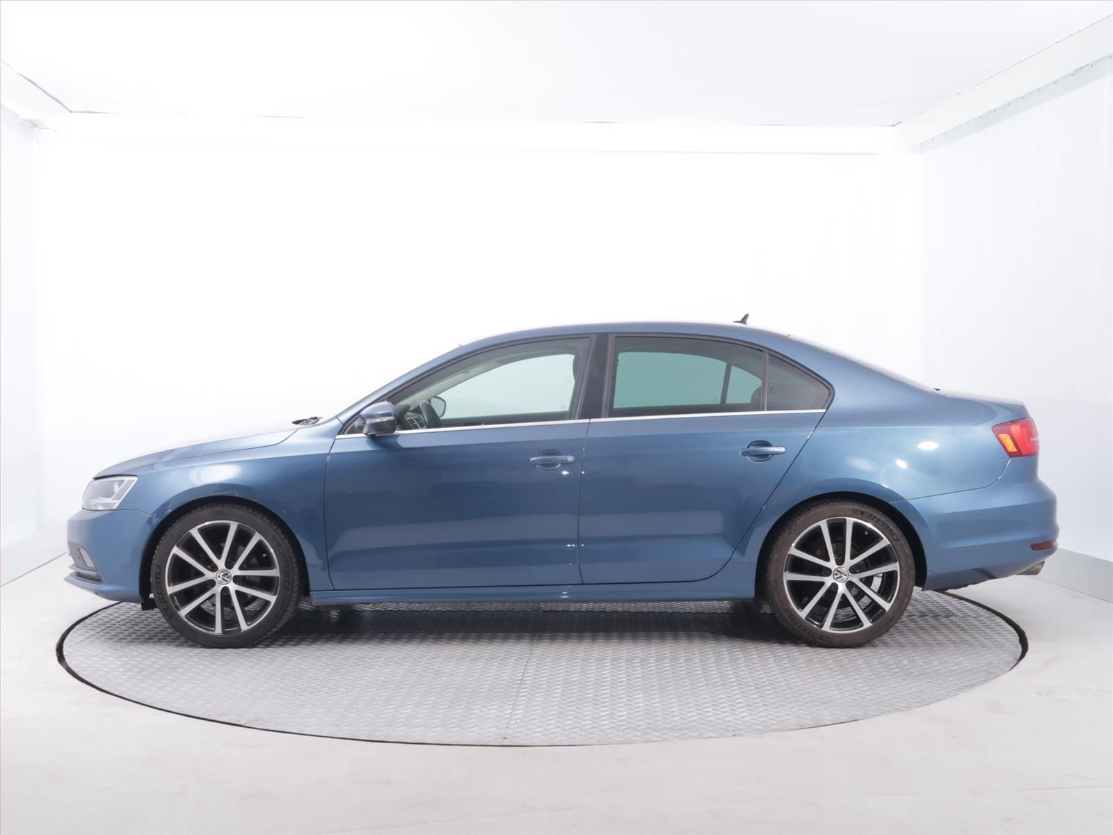 Volkswagen Jetta, 1.2 TSI, Serv.kniha - fotka 3
