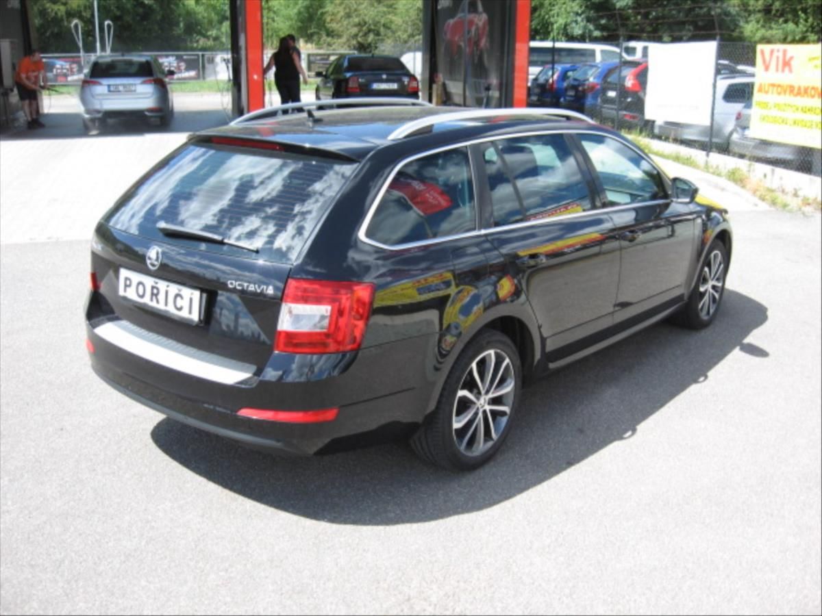 Škoda Octavia, 1,6 DSG Edittion - fotka 6