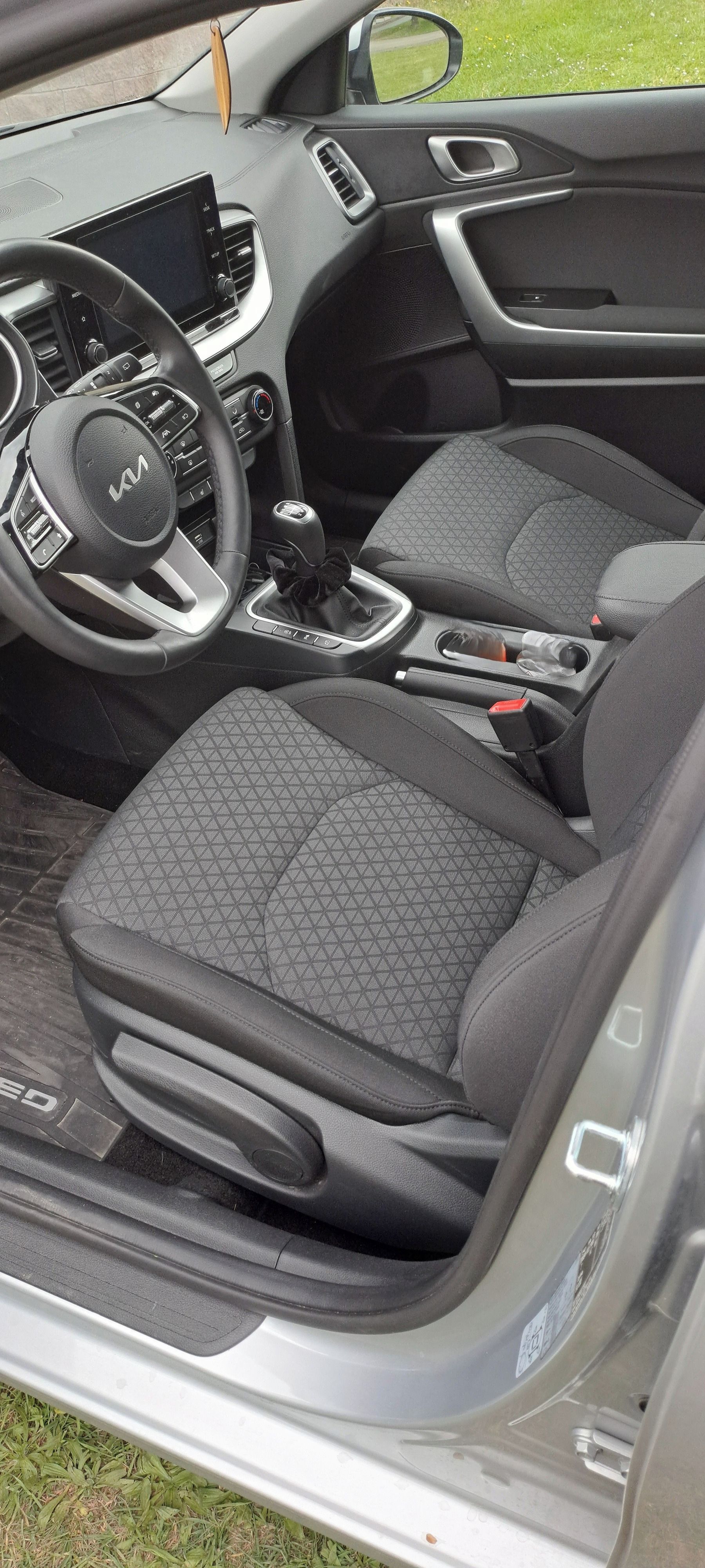 Kia Cee´d, SW CD 1,5 T-GDi GPF SPIN - fotka 6