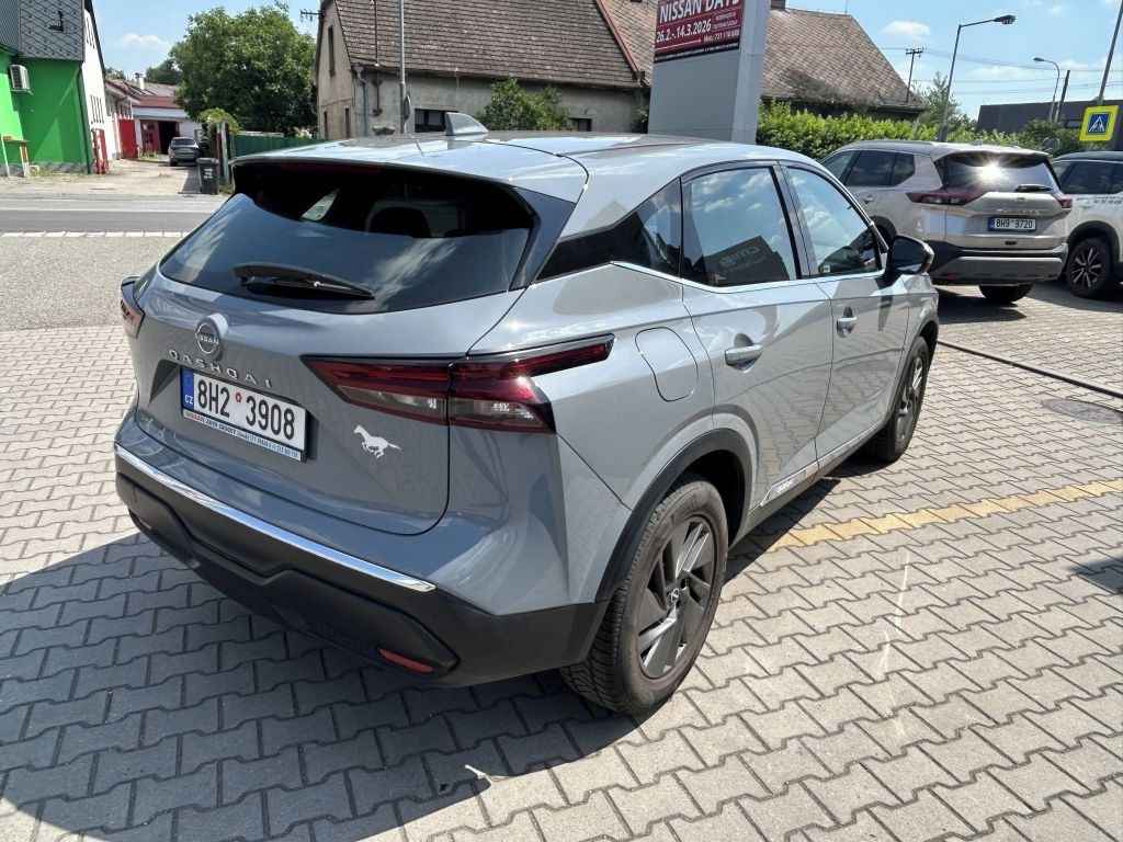 Nissan Qashqai, 1,3 158PS Acenta  Cold  ČR - fotka 4