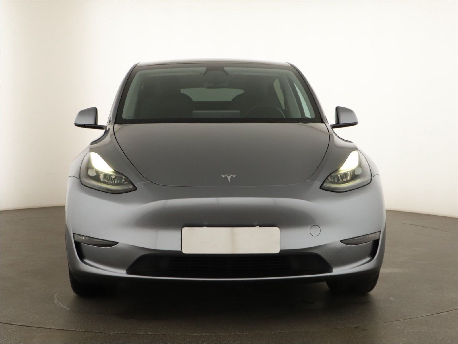 Tesla Model Y, Long Range AWD 79kWh, SoH 92% - fotka 2