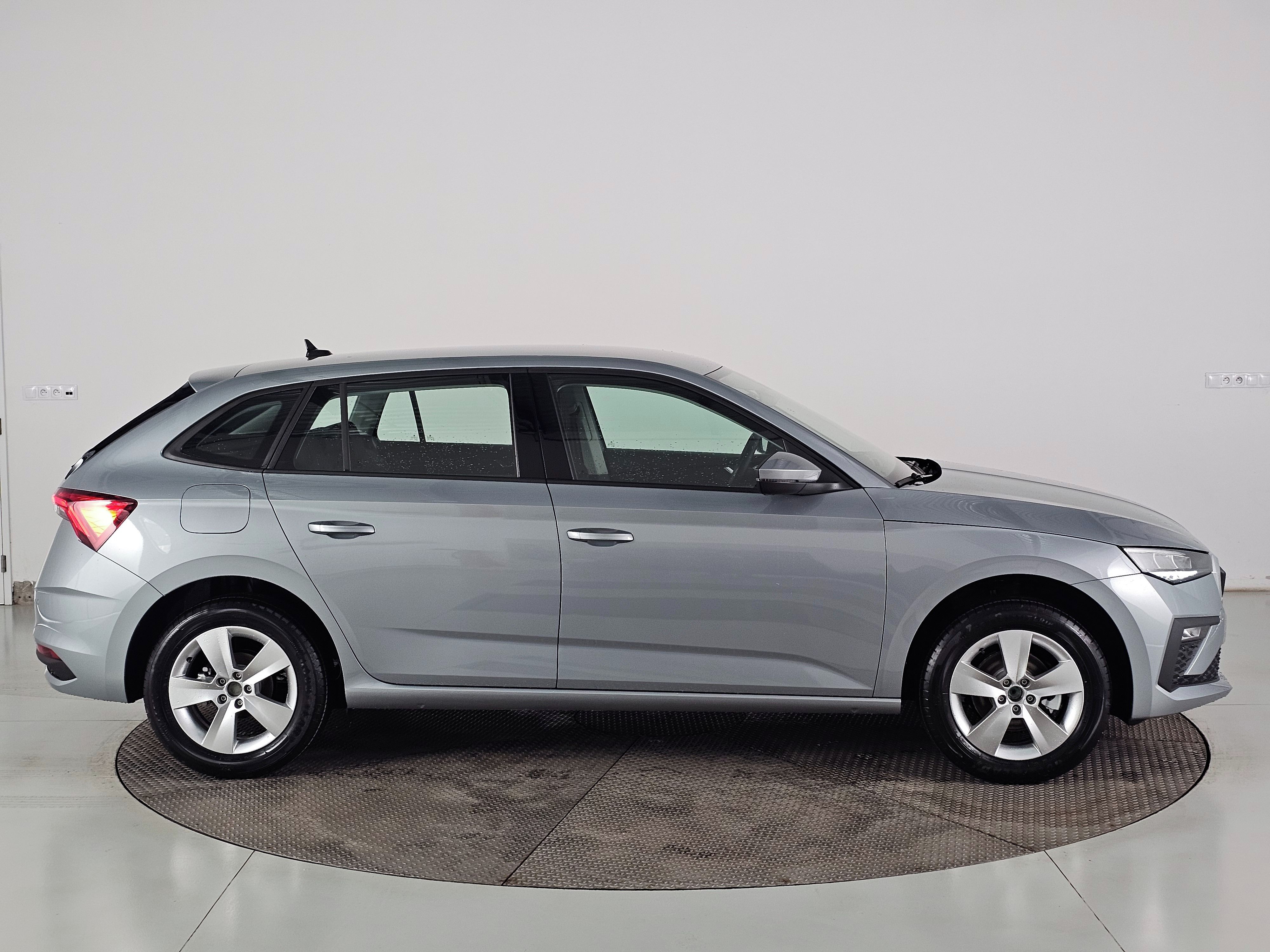 Škoda Scala, Classic 1.0TSI 85kW 6st man. - fotka 4