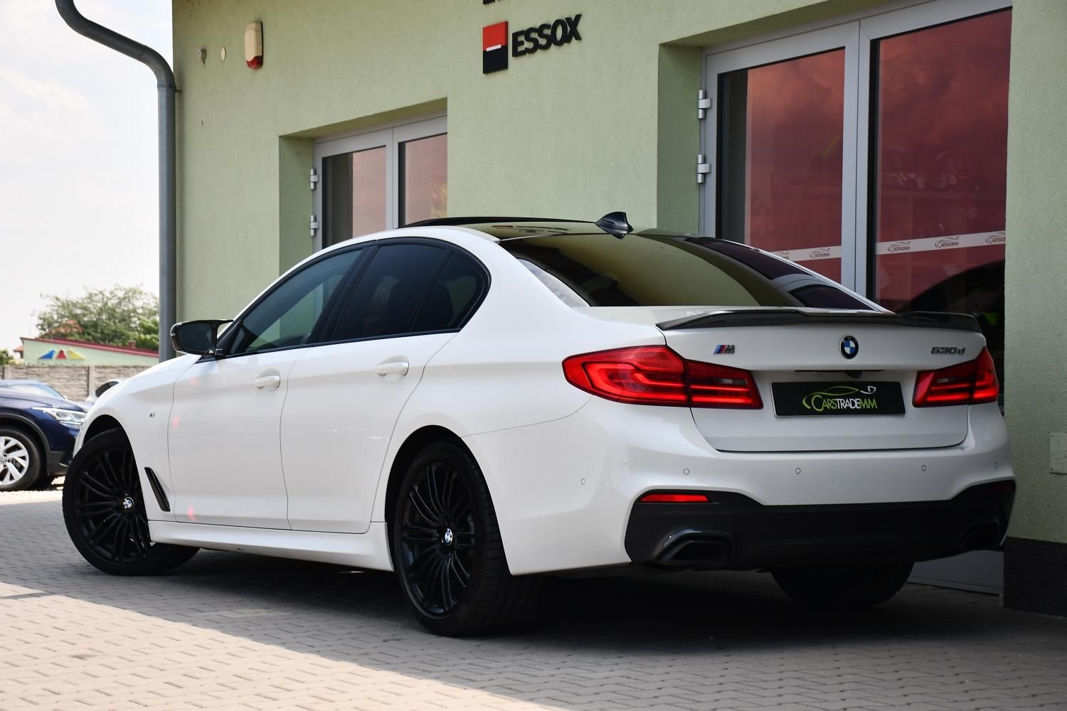 BMW Řada 5, 530D M-SPORT 2xKOLA - fotka 4