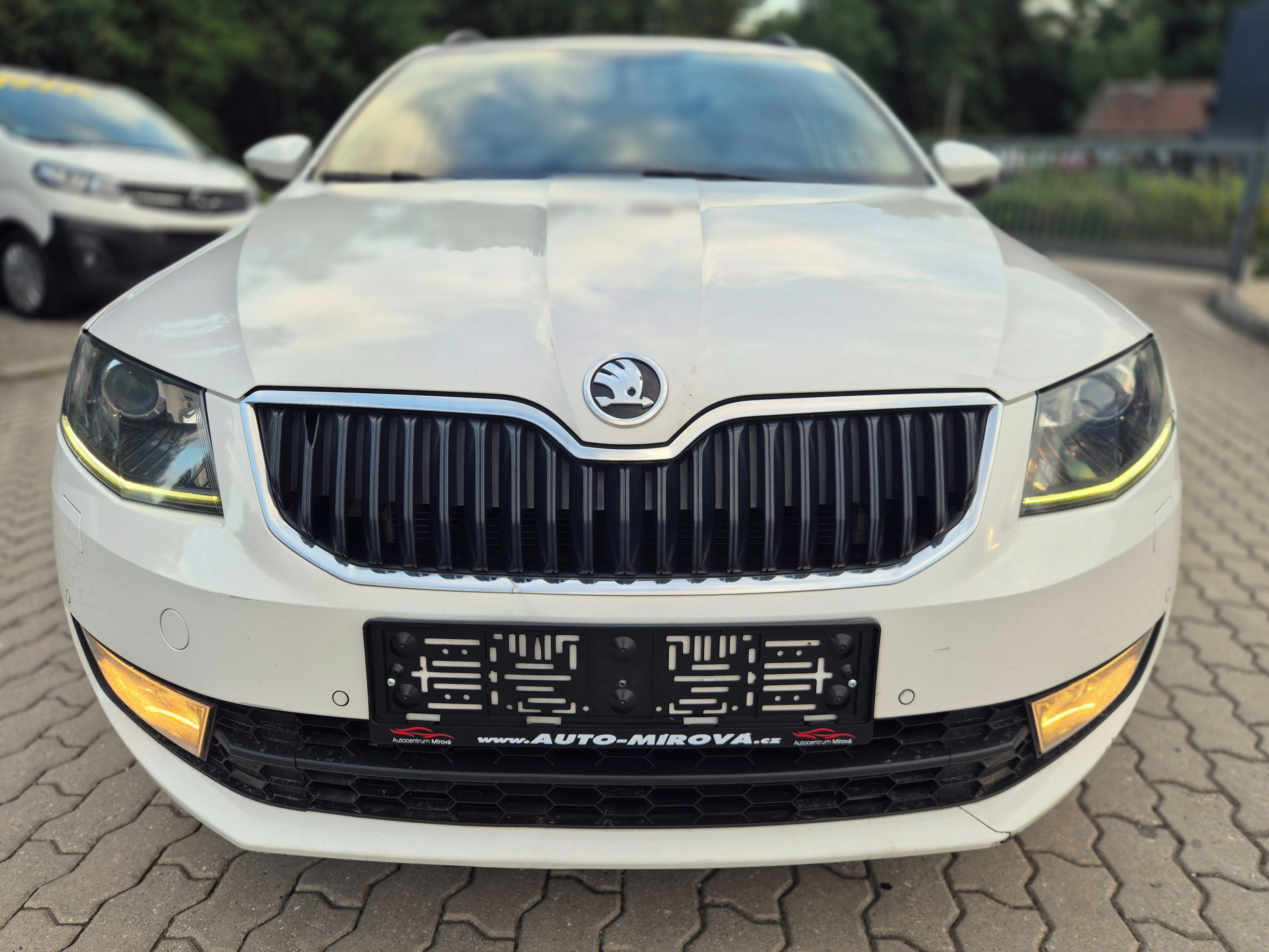 Škoda Octavia, LAURIN a KLEMENT 4X4 DSG - fotka 3