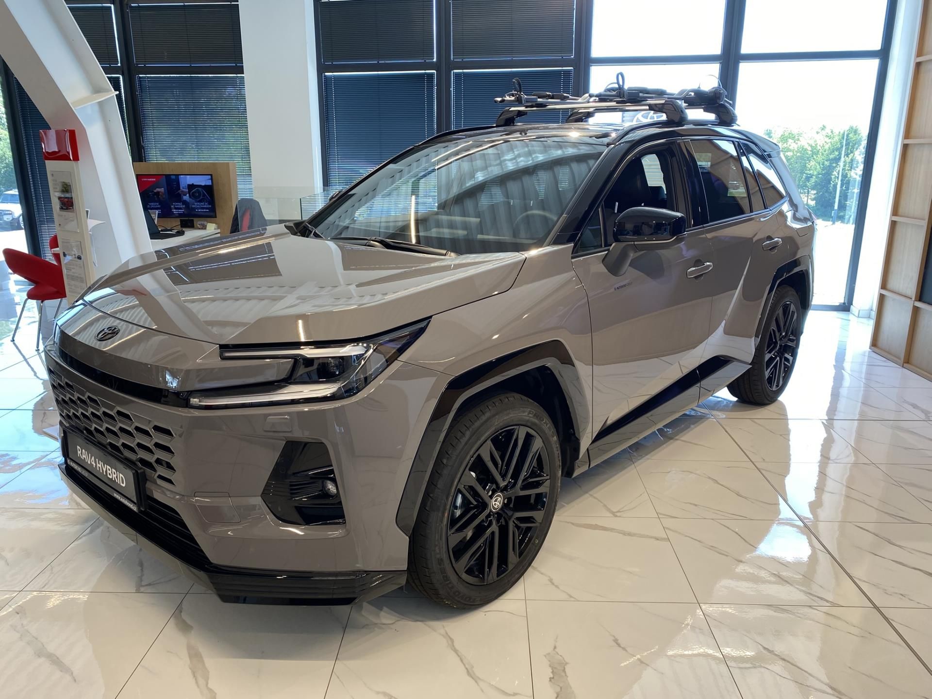 Toyota Rav4, 2.5 HEV 4x4 STYLE + tažné - fotka 2