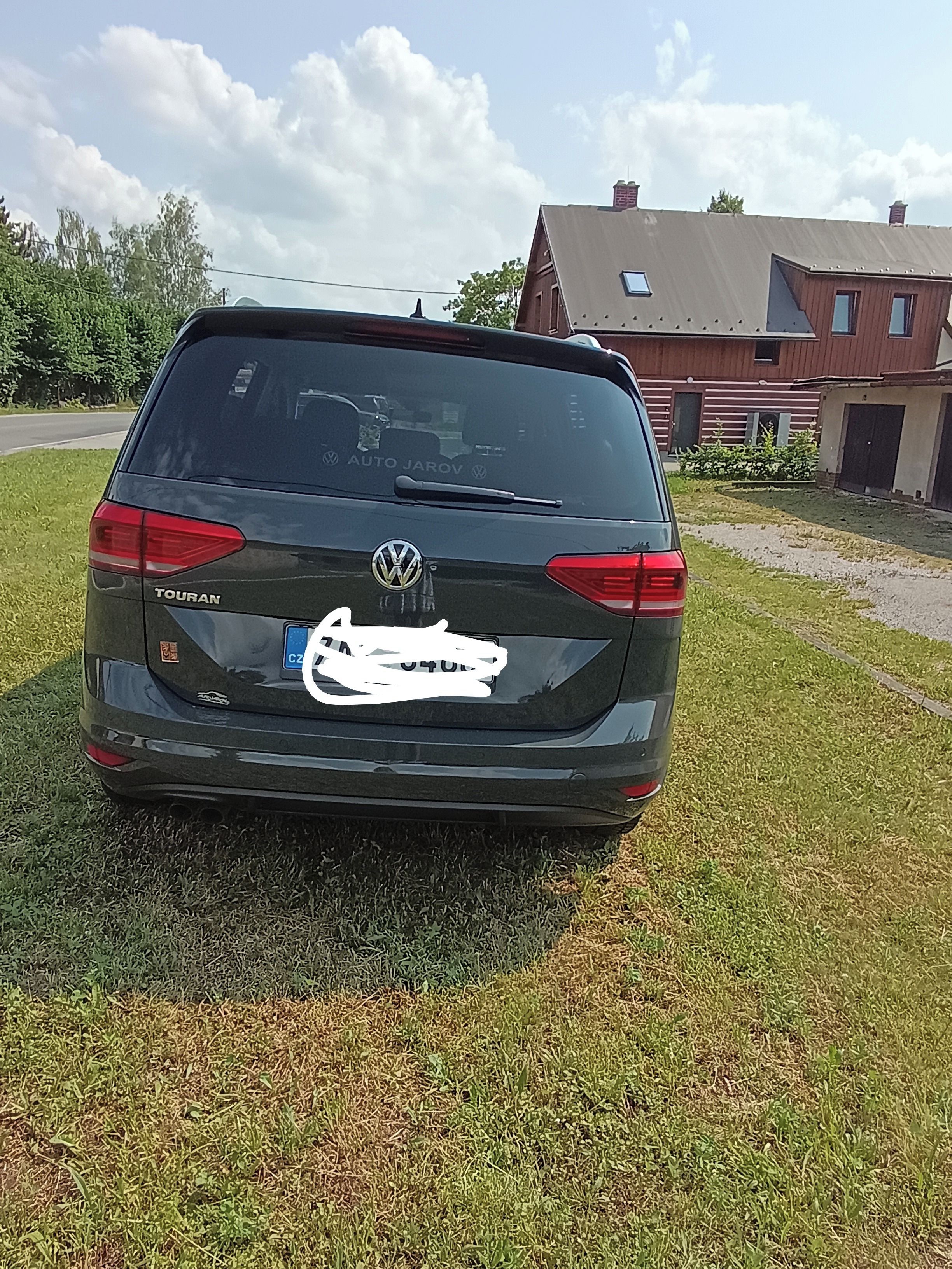 Volkswagen Touran - fotka 4