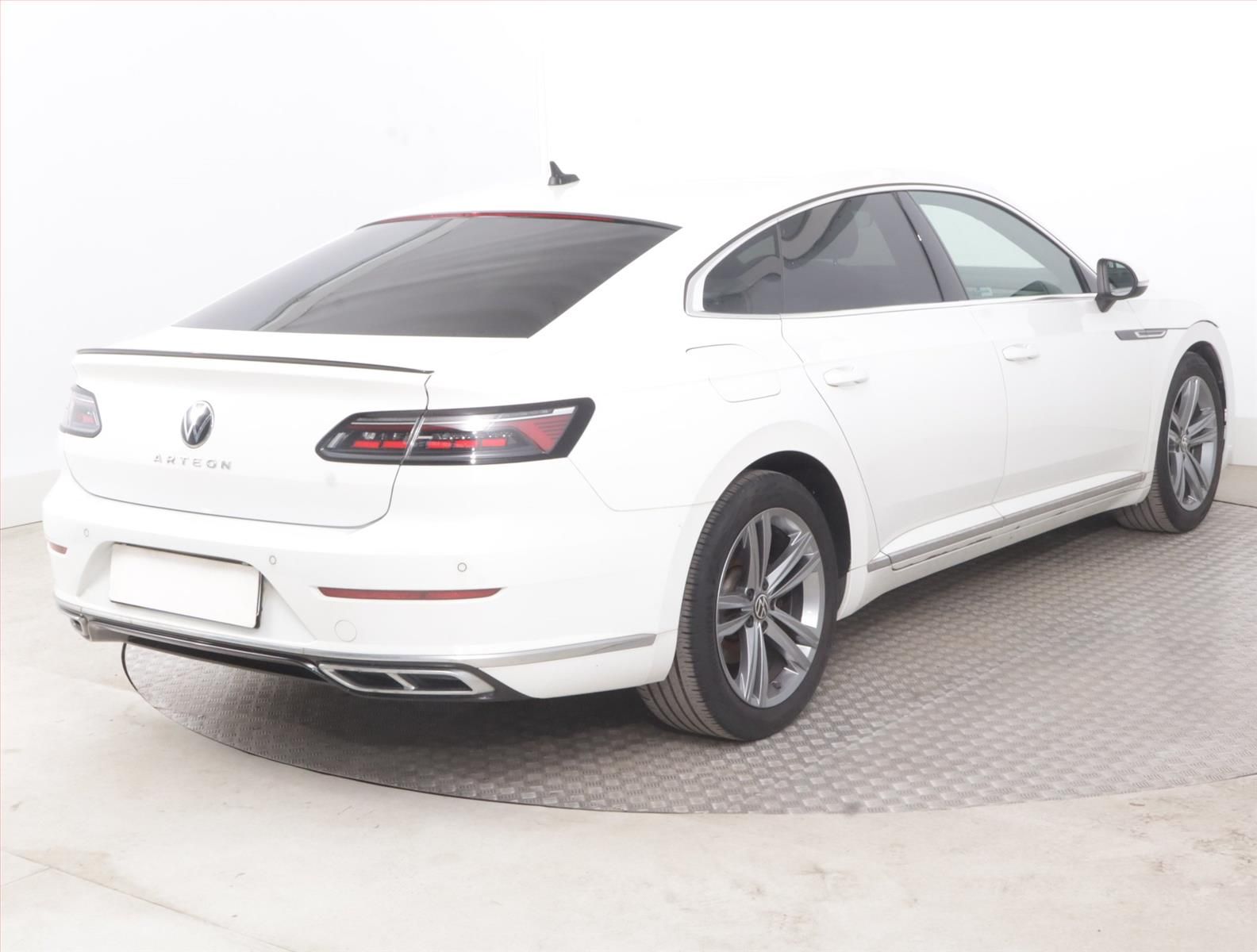 Volkswagen Arteon, 1.5 TSI, ČR,1.maj - fotka 5