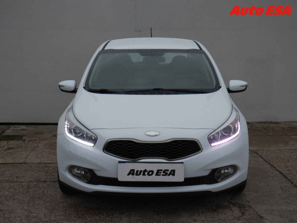 Kia Cee´d, 1.4i - fotka 2