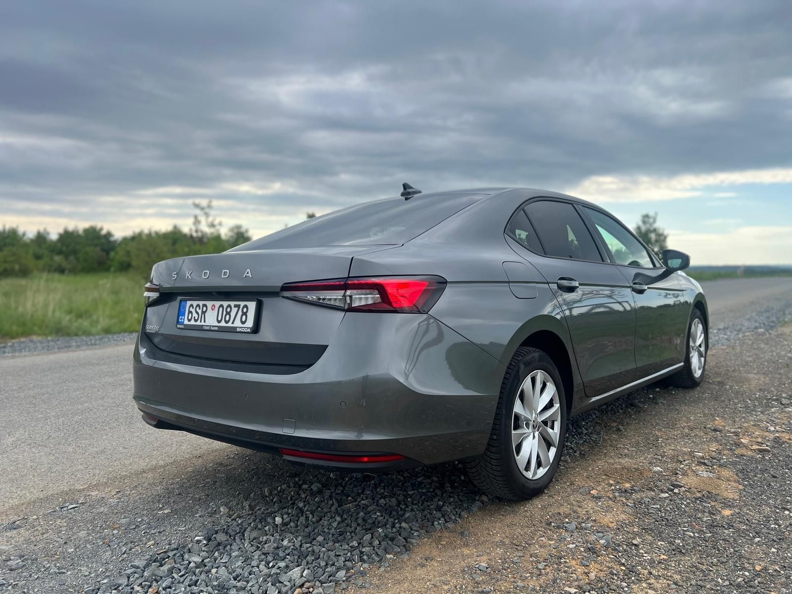 Škoda Superb, 2.0 TDi Selection ČR - fotka 4