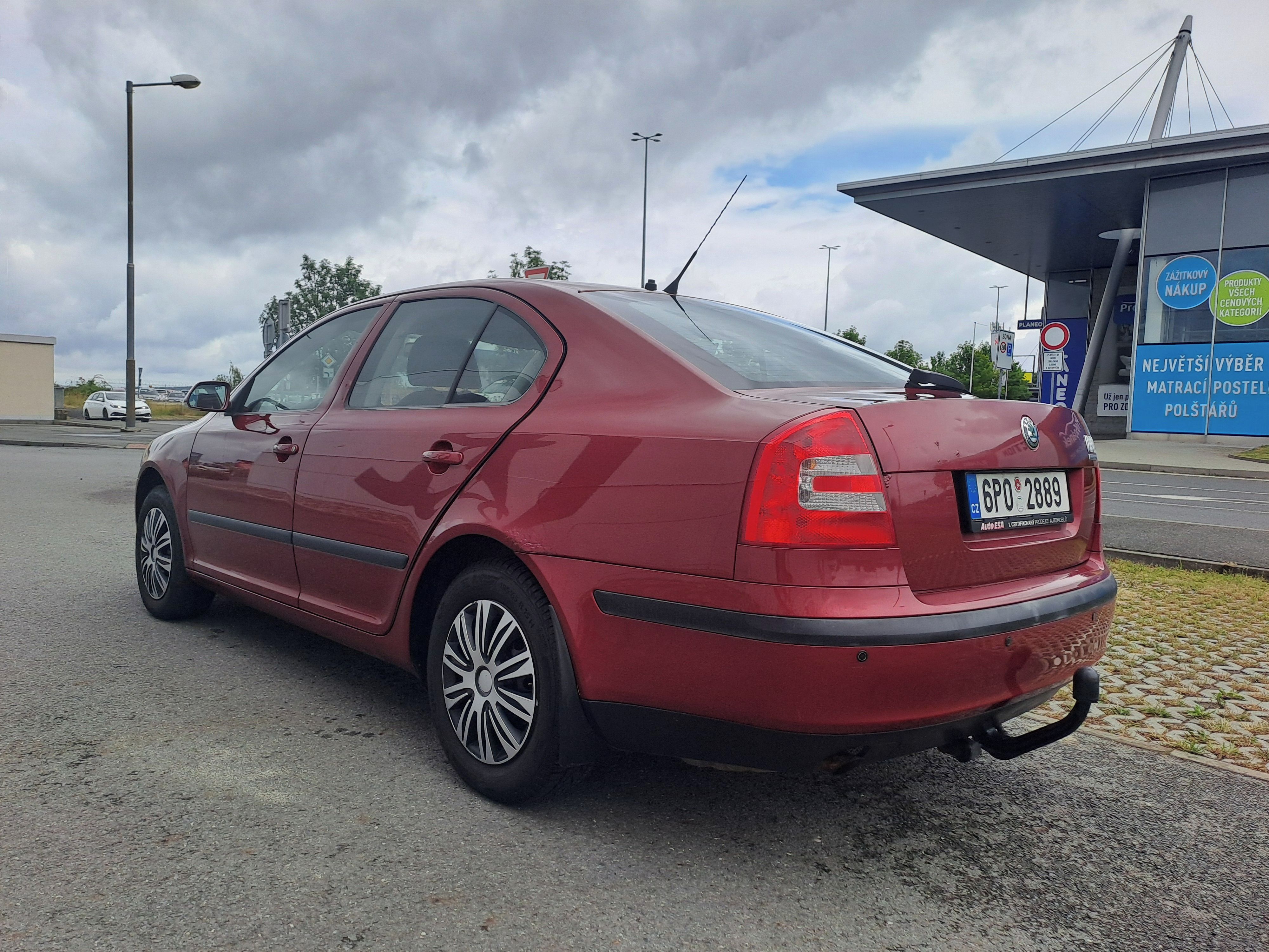Škoda Octavia, 1.6FSI 85KW,PLNĚ POJÍZDNÉ - fotka 5