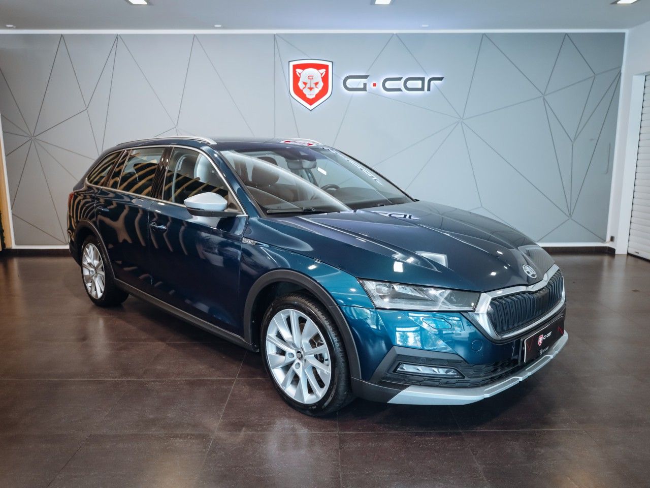 Škoda Octavia, 2.0 TDI 147kW 4x4 DSG Scout - fotka 2
