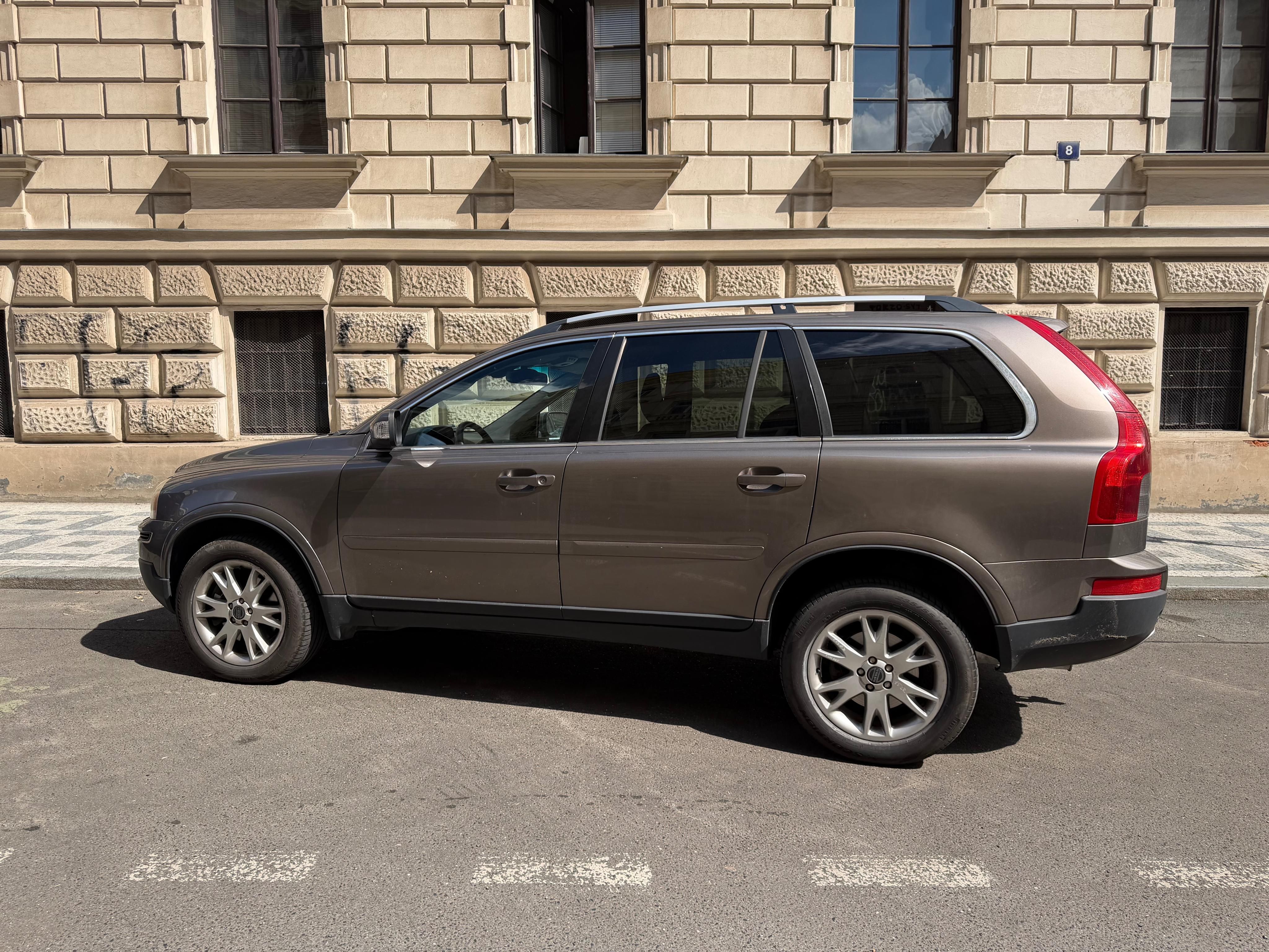 Volvo XC90 - fotka 2