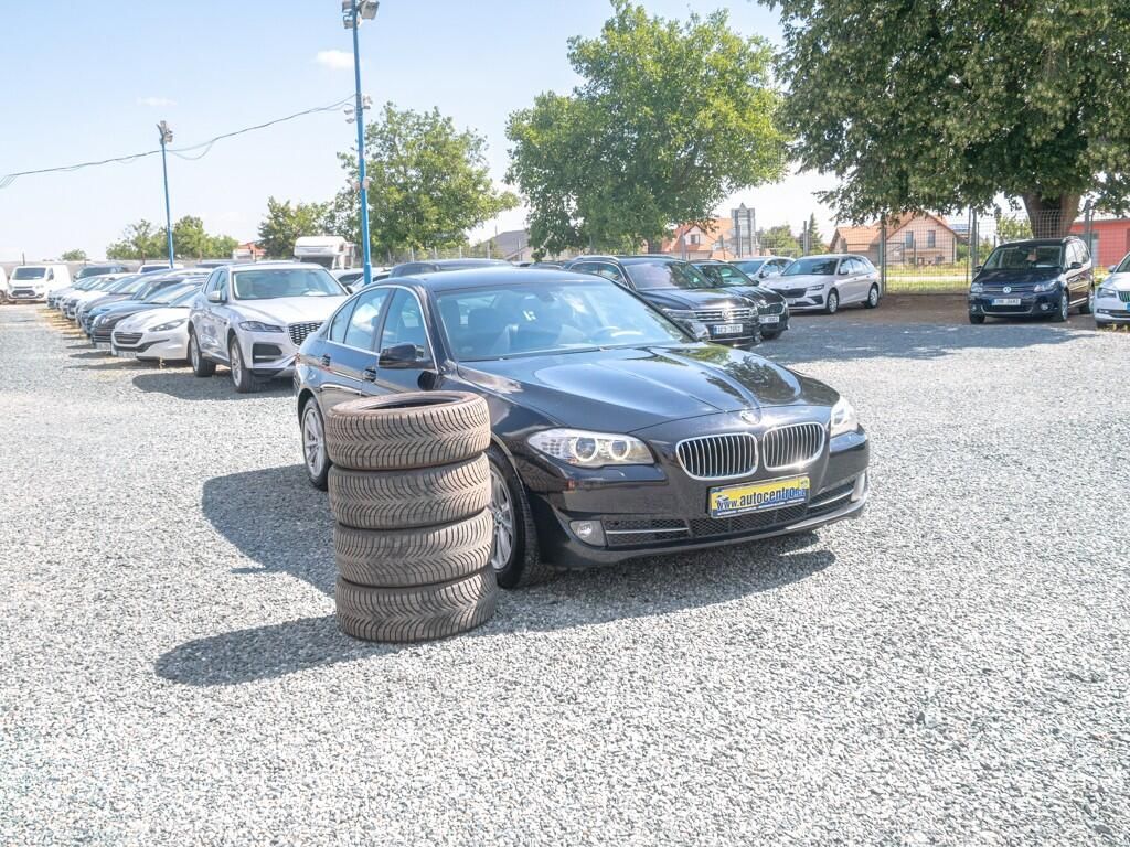 BMW Řada 5, 2.0D 135KW mat – NOVÉ V ČR - fotka 3