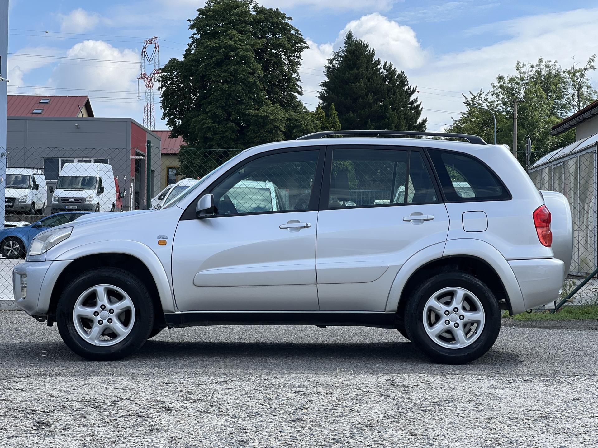 Toyota Rav4, 2.0 D-4D 4x4 KLIMATIZACE ALU - fotka 4