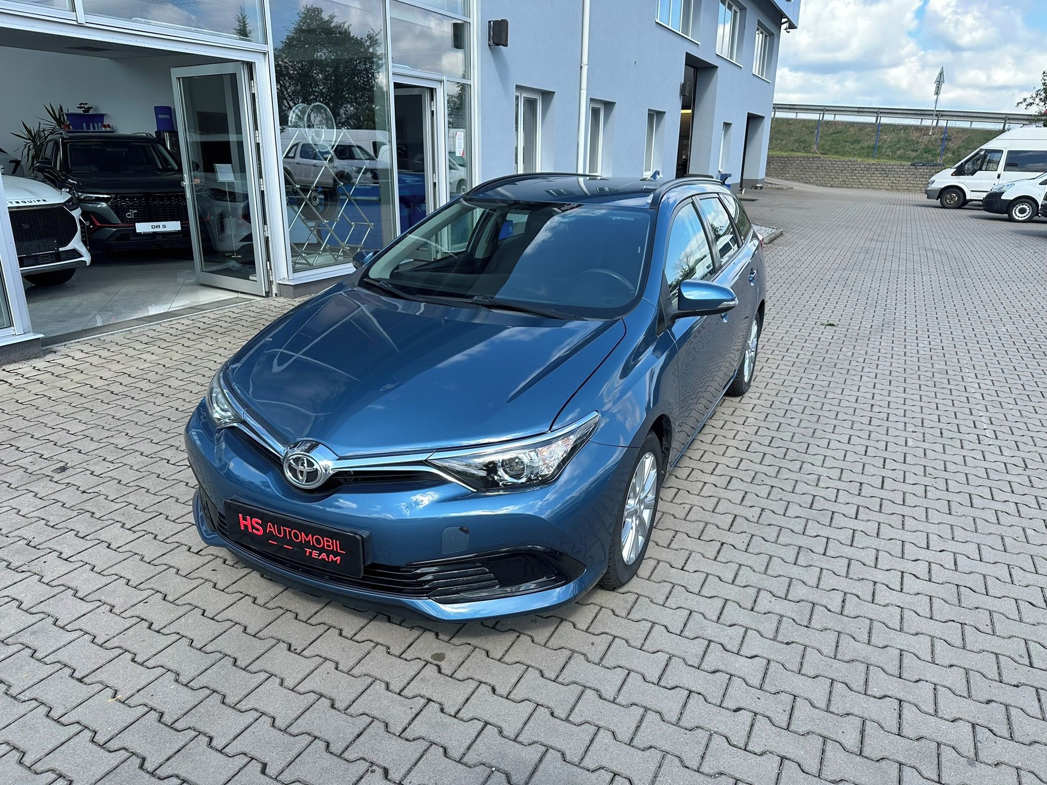 Toyota Auris, Kombi 1,33i 73 kW - fotka 2