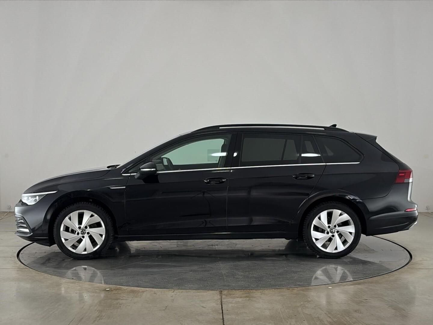 Volkswagen Golf, 1.5 eTSi / 96 kW Style DSG - fotka 3