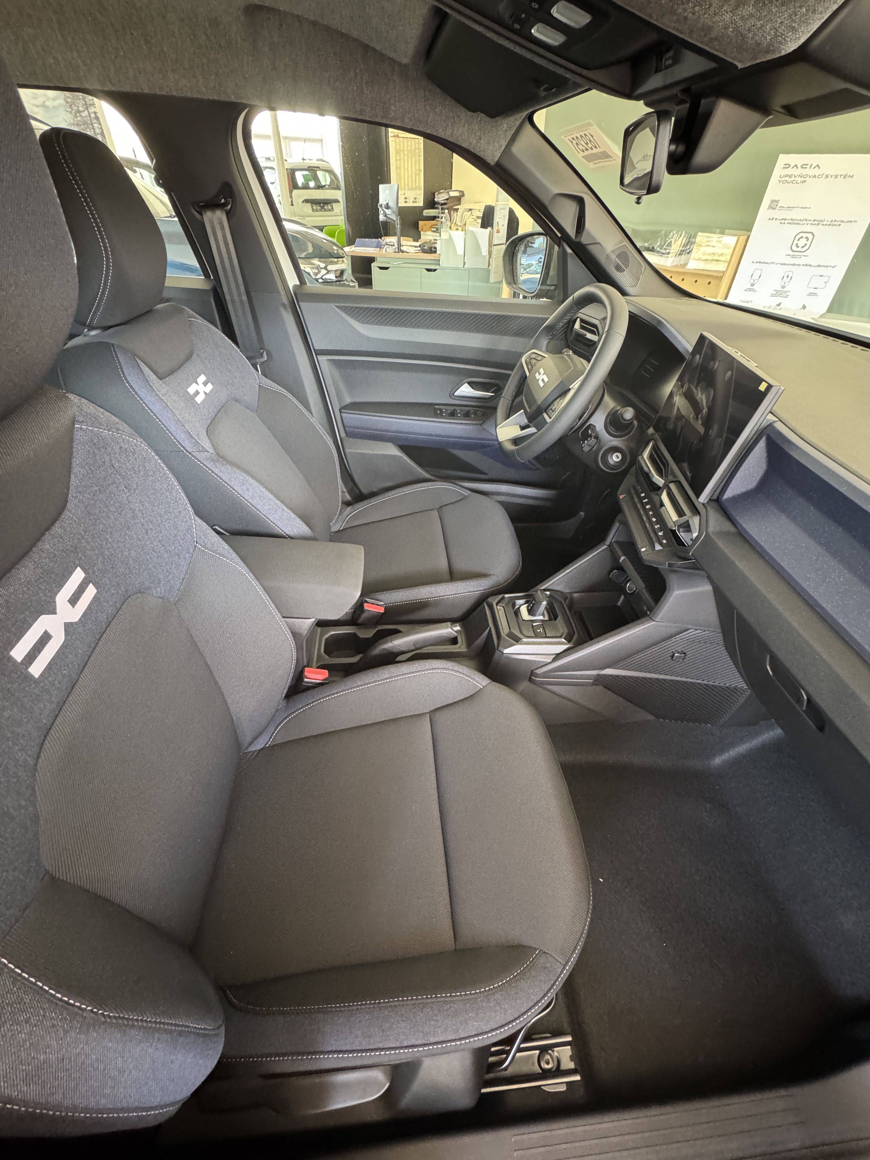 Dacia Duster, Expression Eco-G 120 auto - fotka 6
