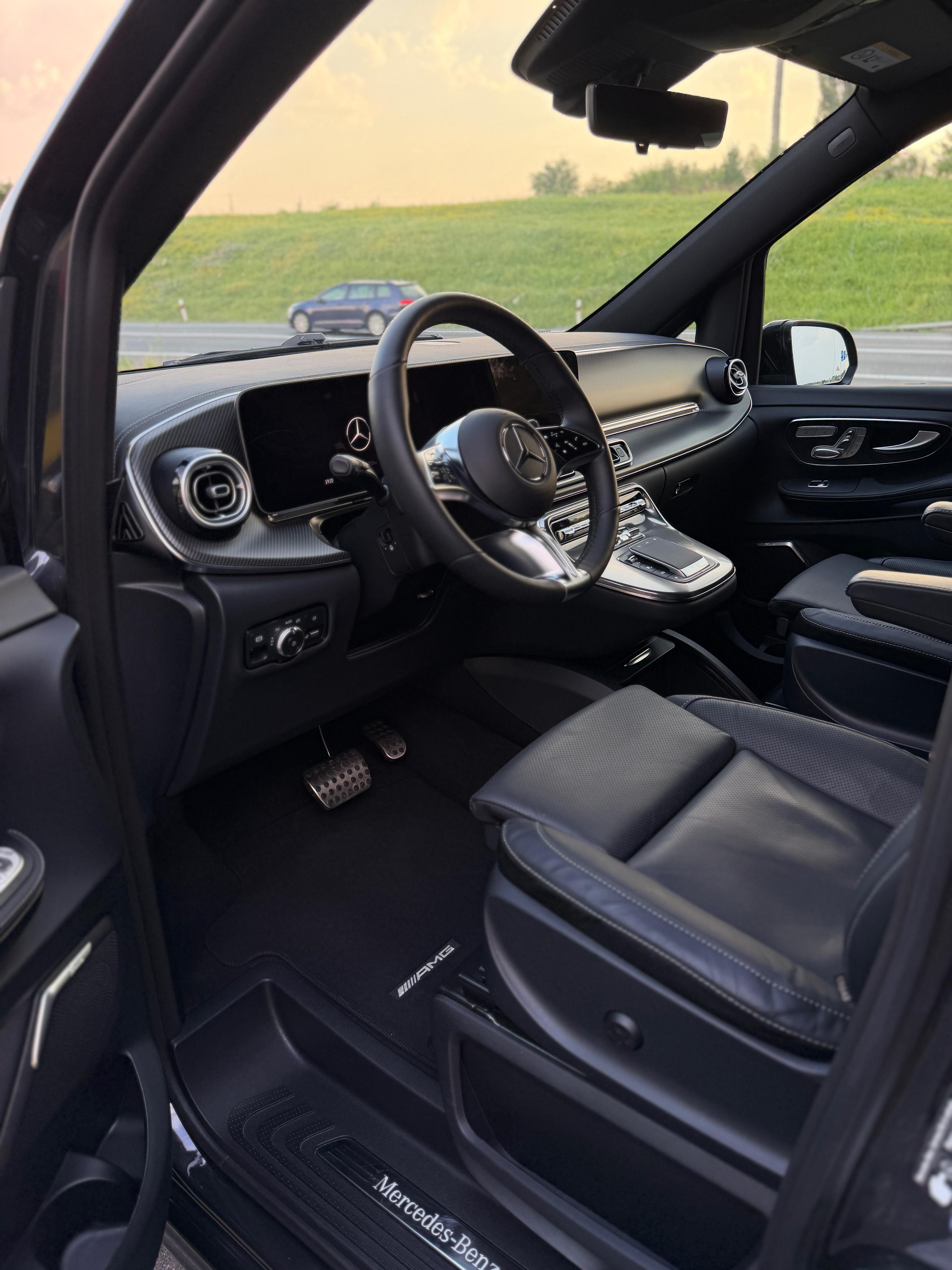 Mercedes-Benz Třídy V, 300d 4matic L, Exclusive, AMG - fotka 6