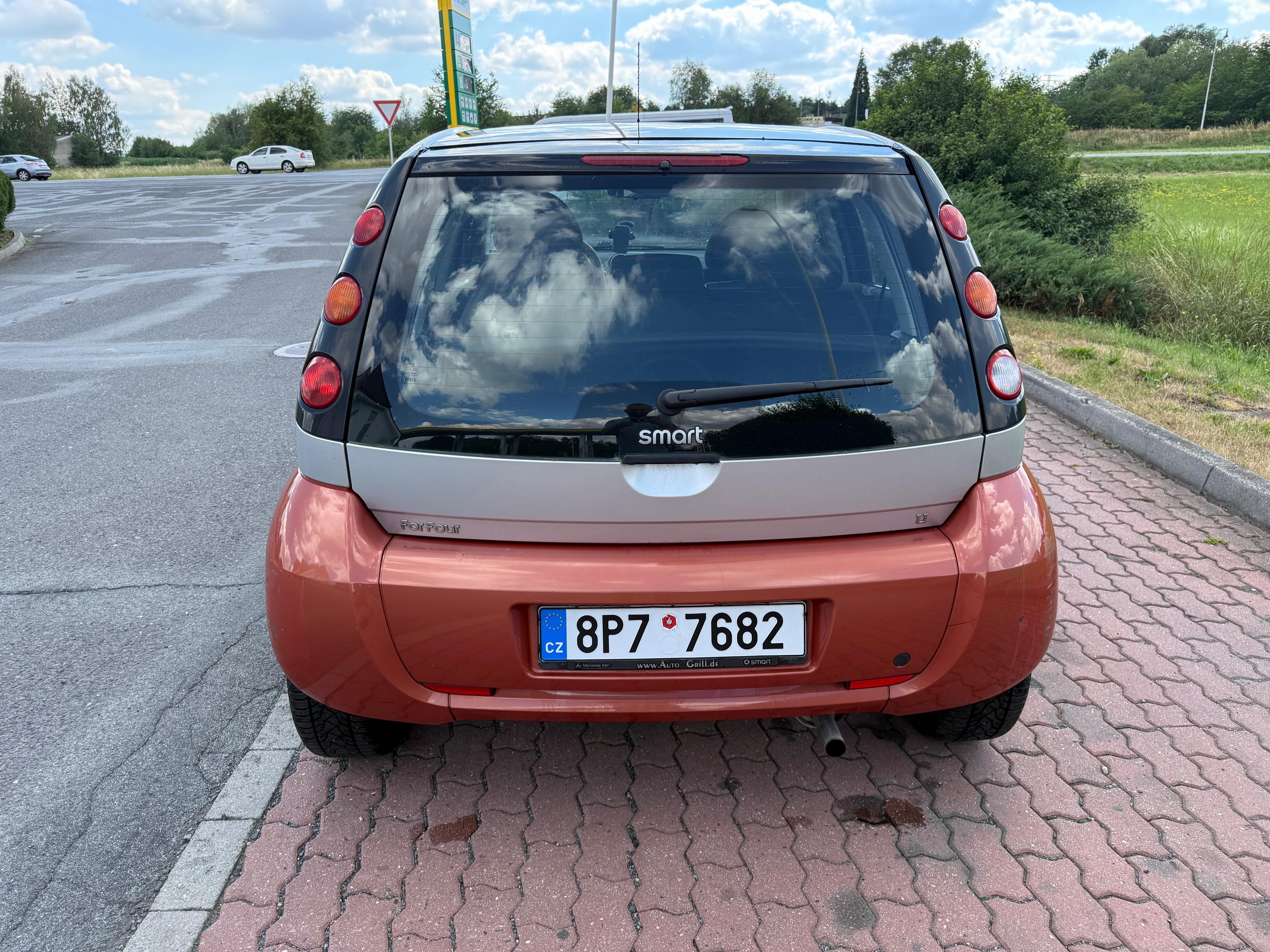 Smart Forfour, 1,1i 55 KW Klima jen 112t.km - fotka 5