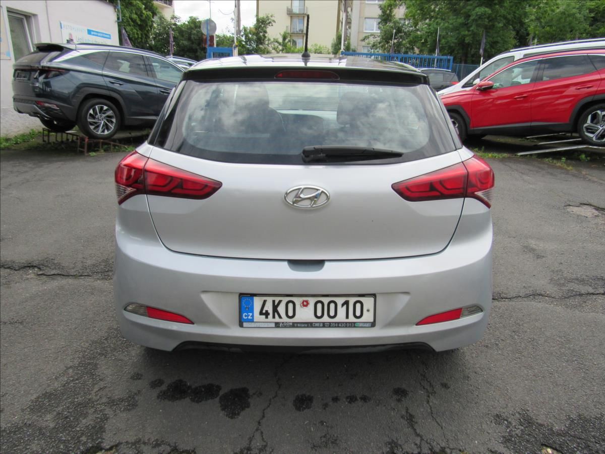 Hyundai i20, 1,3 i 55kW Family+ - fotka 5