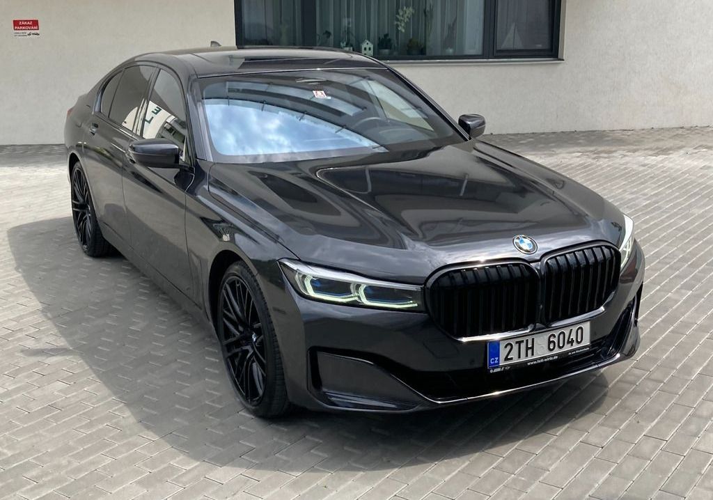 BMW Řada 7, 750i xDrive