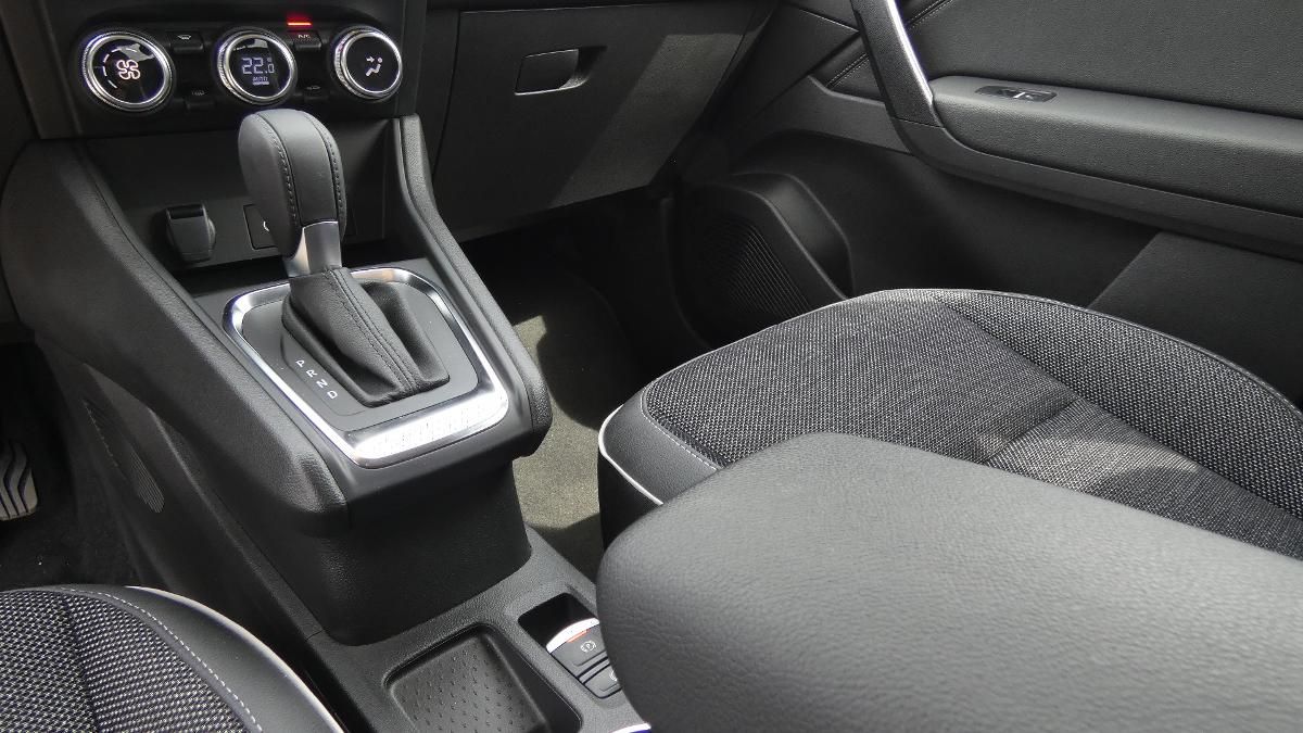 Renault Captur, 1,3  TCe 140 Techno EDC - fotka 6