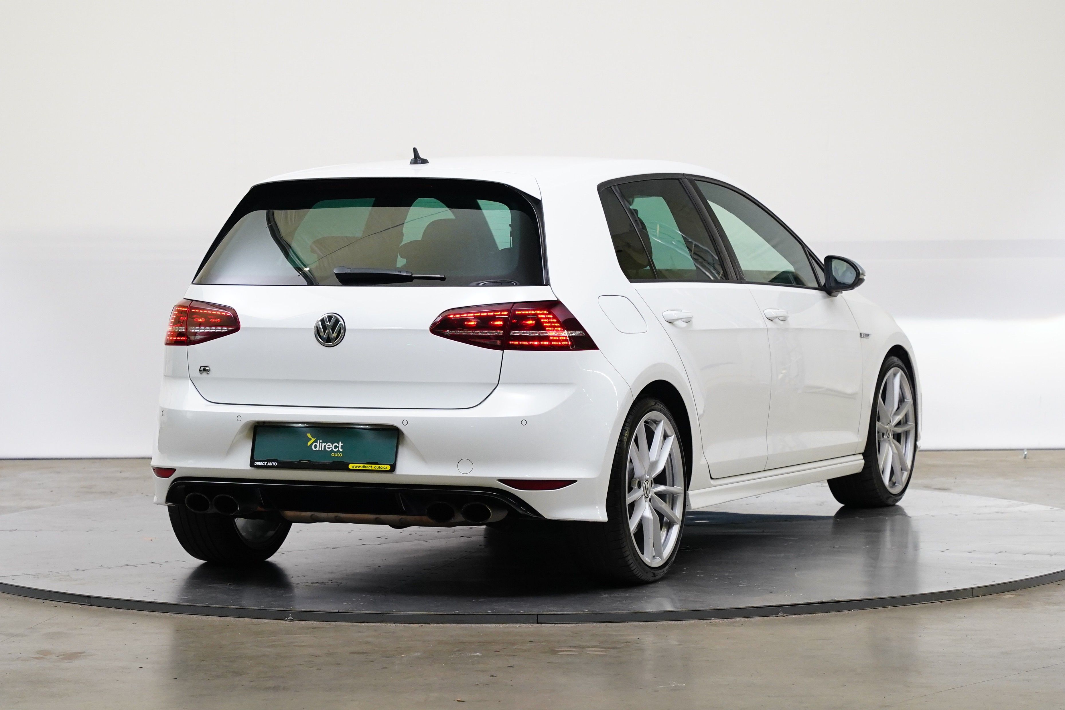 Volkswagen Golf, 2.0 TSI 221 kW 4Motion R - fotka 2