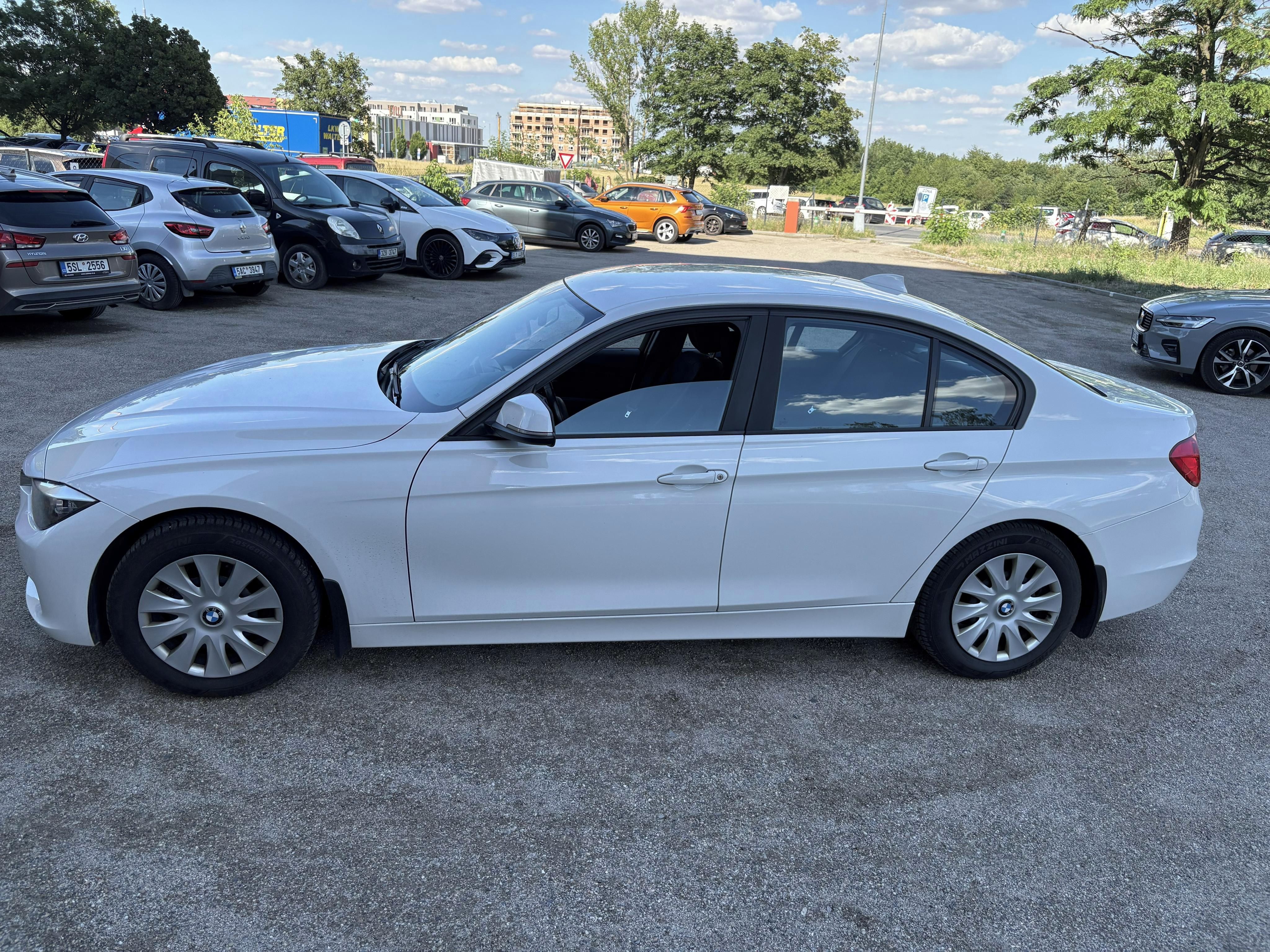 BMW Řada 3, 316D se serviskou!!! - fotka 3
