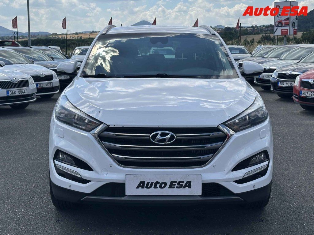 Hyundai Tucson, 2.0 - fotka 2