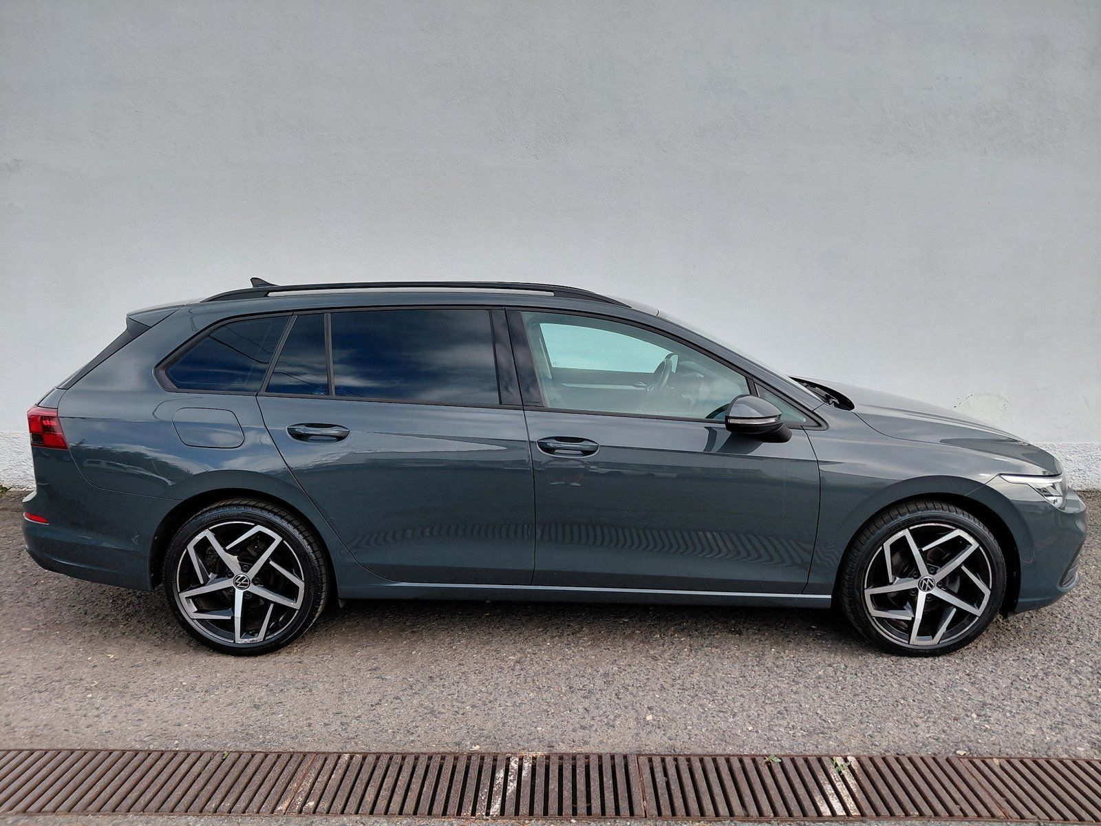Volkswagen Golf, Golf 1.0 TSI 81 kW Life - fotka 6