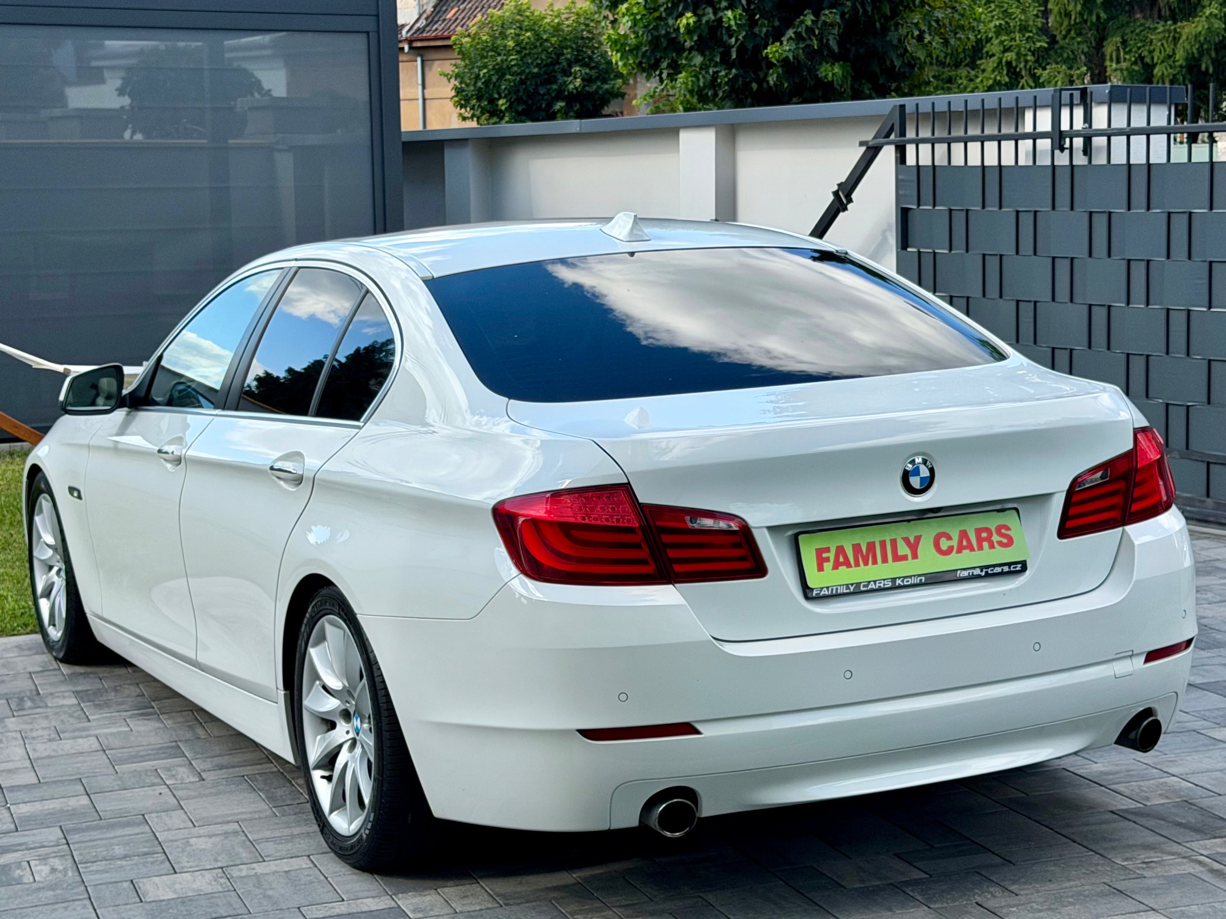 BMW Řada 5, 535i,2.MAJ,MANUÁL,2X M-PACKET - fotka 6