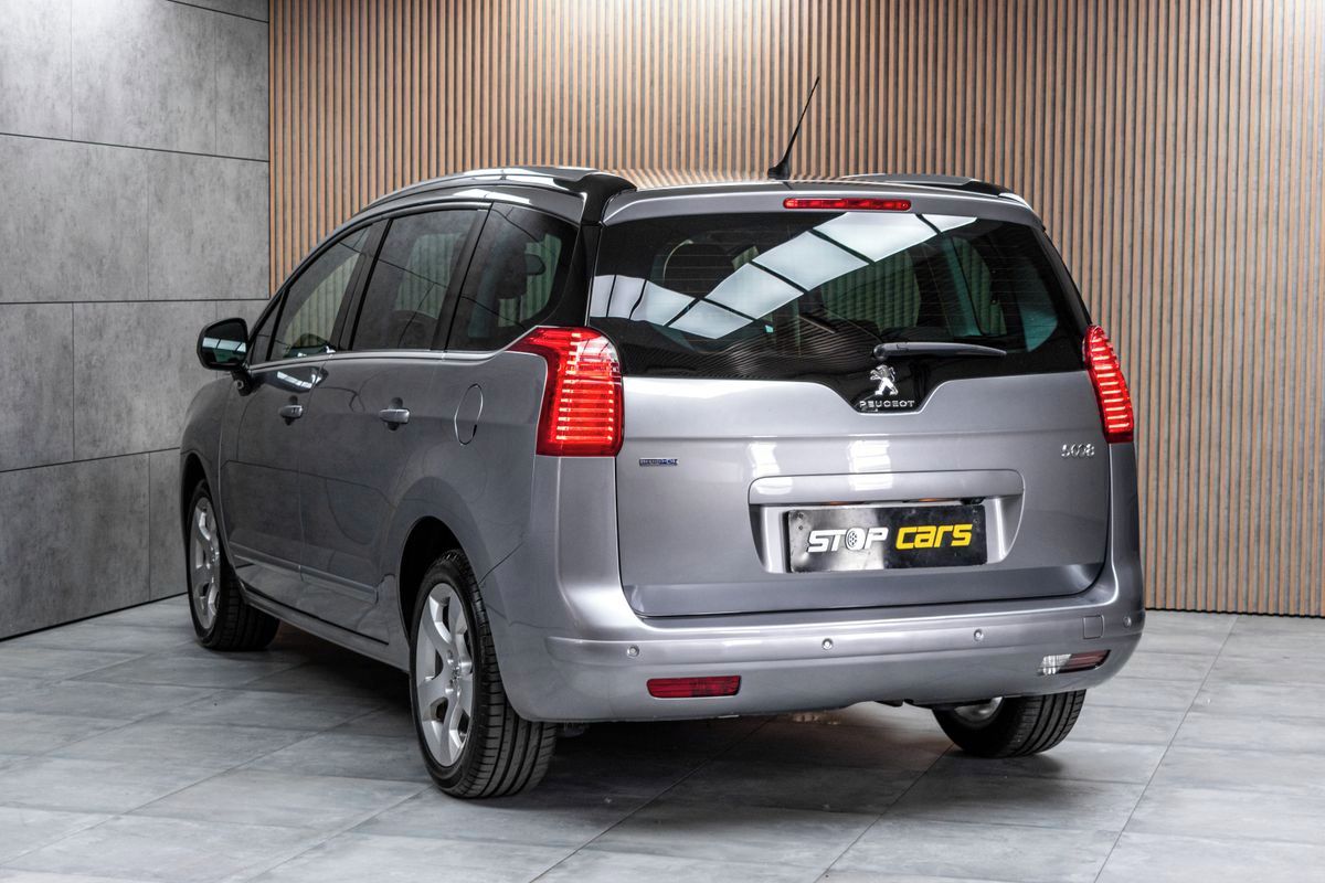 Peugeot 5008, 2.0 HDI 2xKOLA*TAŽNÉ*7.MÍST*ČR - fotka 5