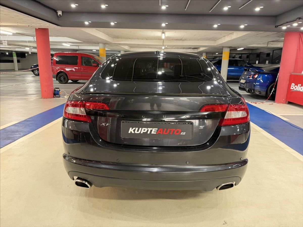 Jaguar XF, 3,0 V6Diesel S  Premium Luxury - fotka 4