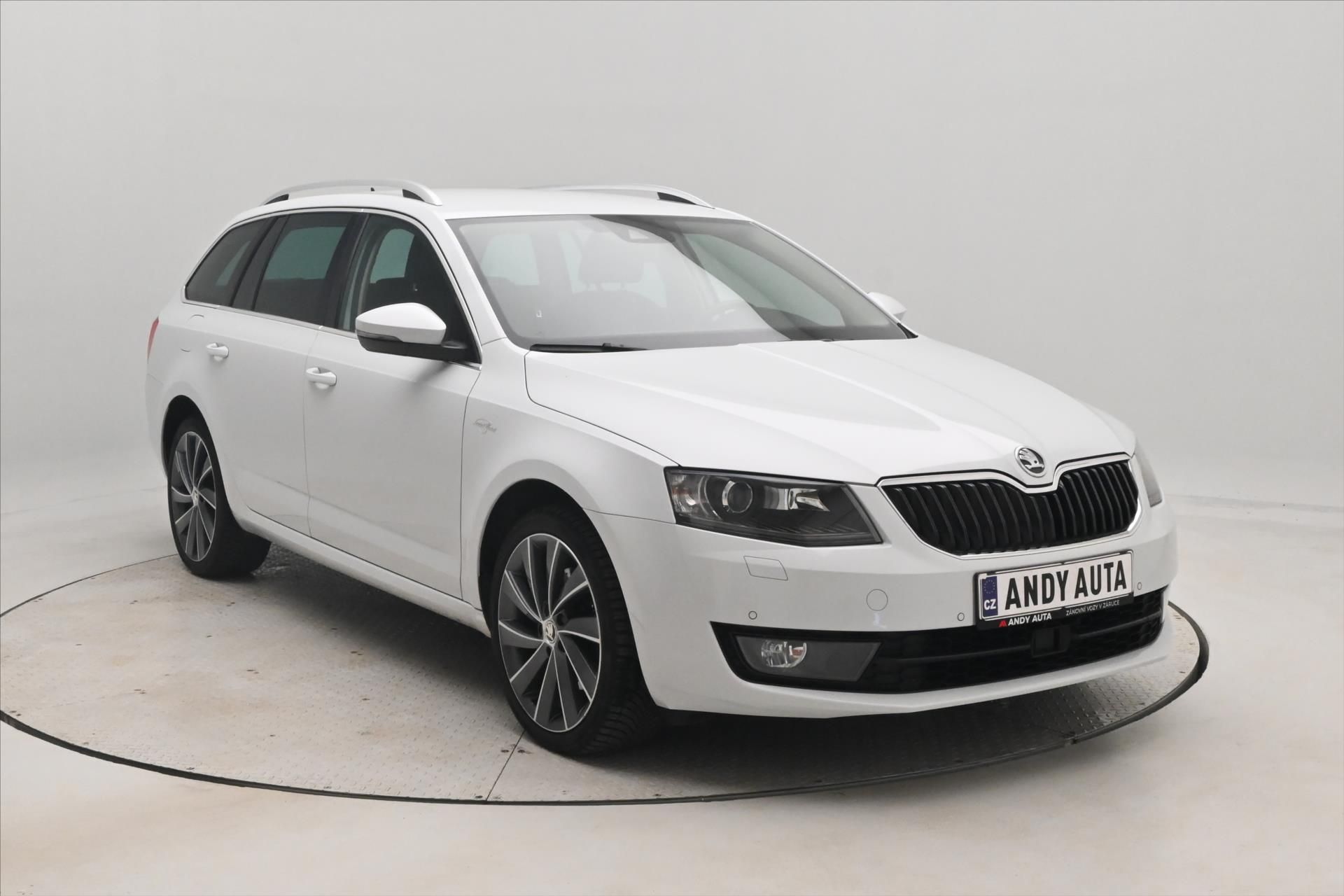 Škoda Octavia, 2,0 TDI 135kW L&K DSG 4x4 Záru - fotka 3