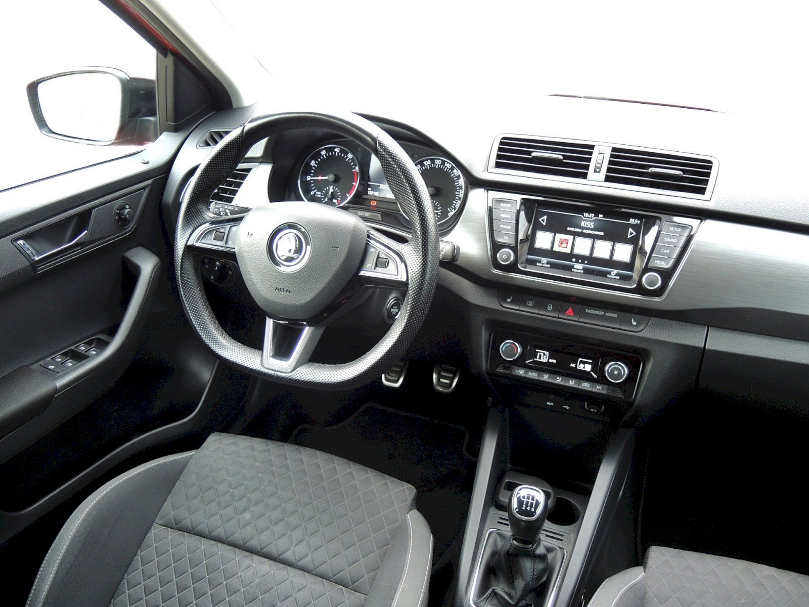 Škoda Fabia, combi 1.0TSI 81kW Style Plus - fotka 5