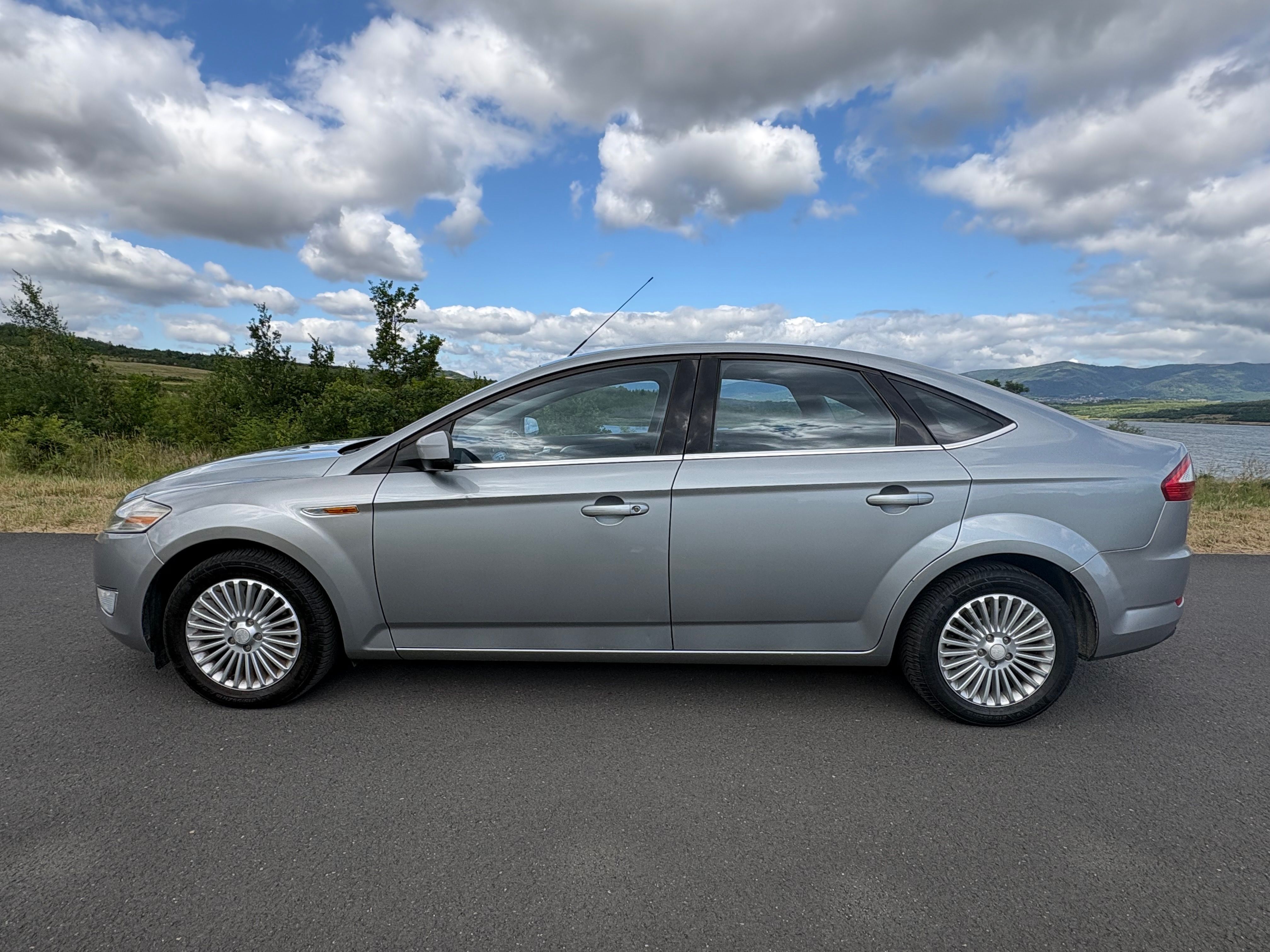 Ford Mondeo, 2.0i TITANIUM SEDAN - fotka 2