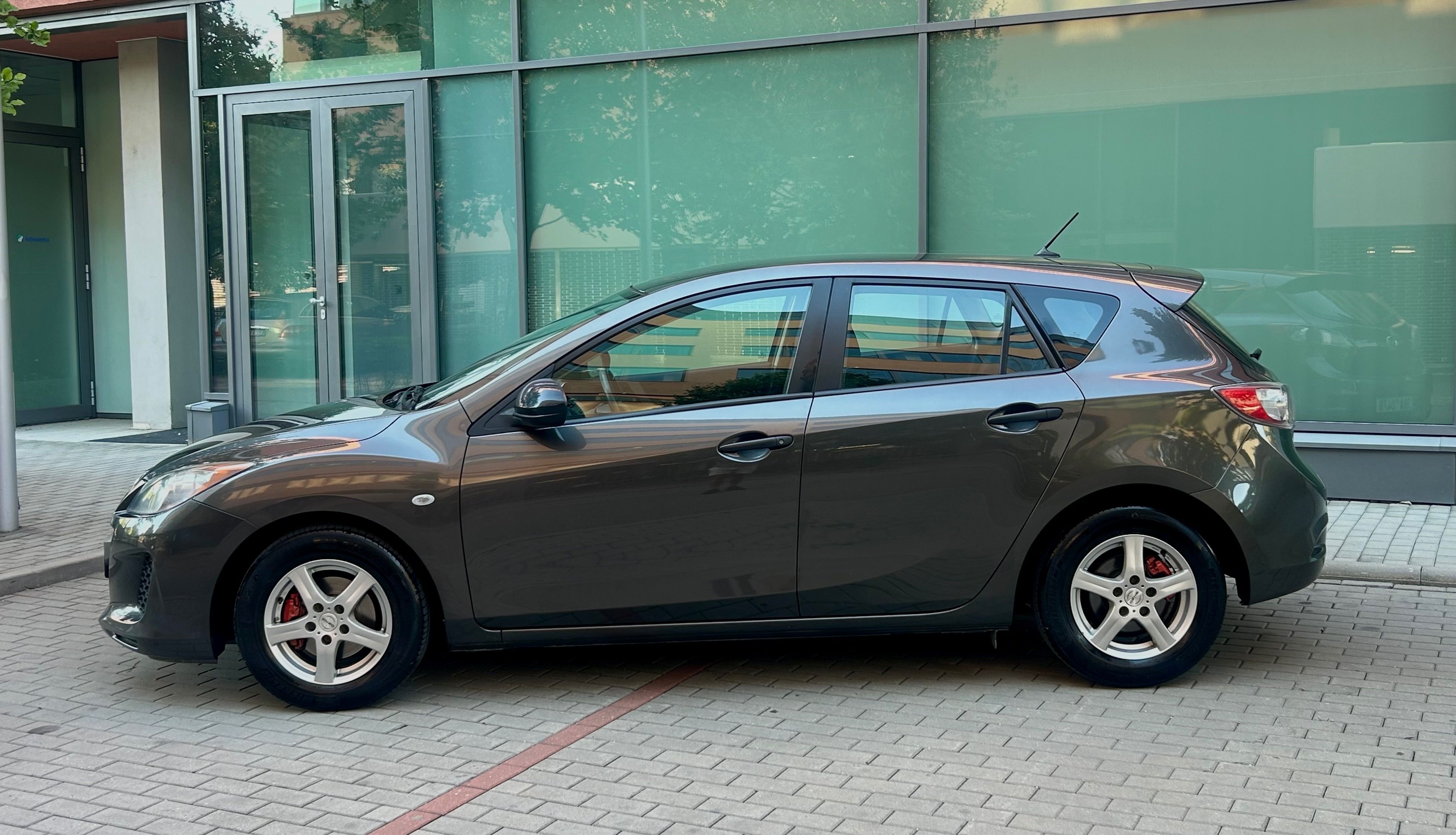 Mazda 3, 1.6 77 KW , SERVIS , NOVE STK - fotka 3