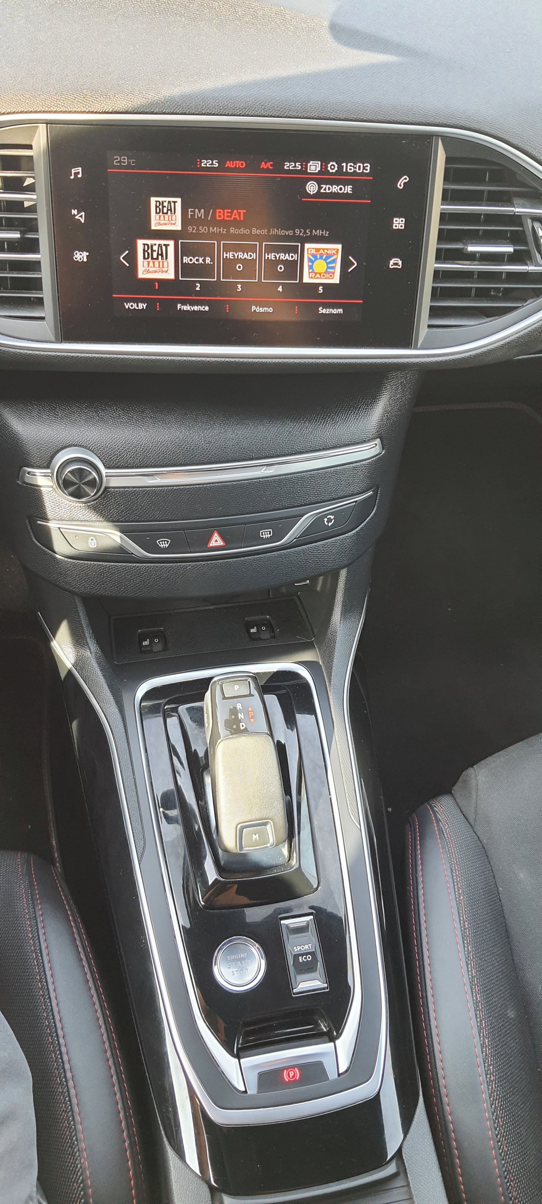 Peugeot 308, SW GT Line EAT8 1. majitel - fotka 3