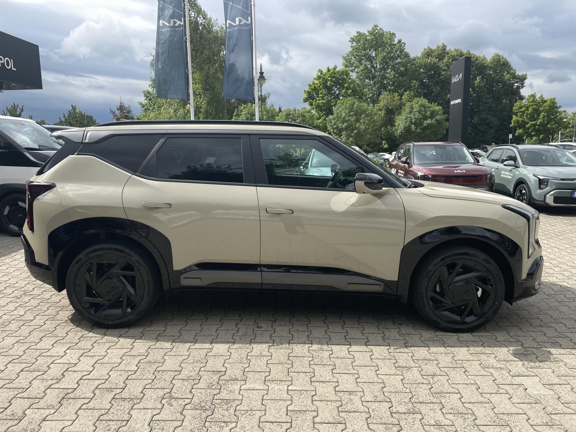 Kia Seltos, 1,6 T-GDi GPF 4x4 7DCT X-LINE - fotka 2
